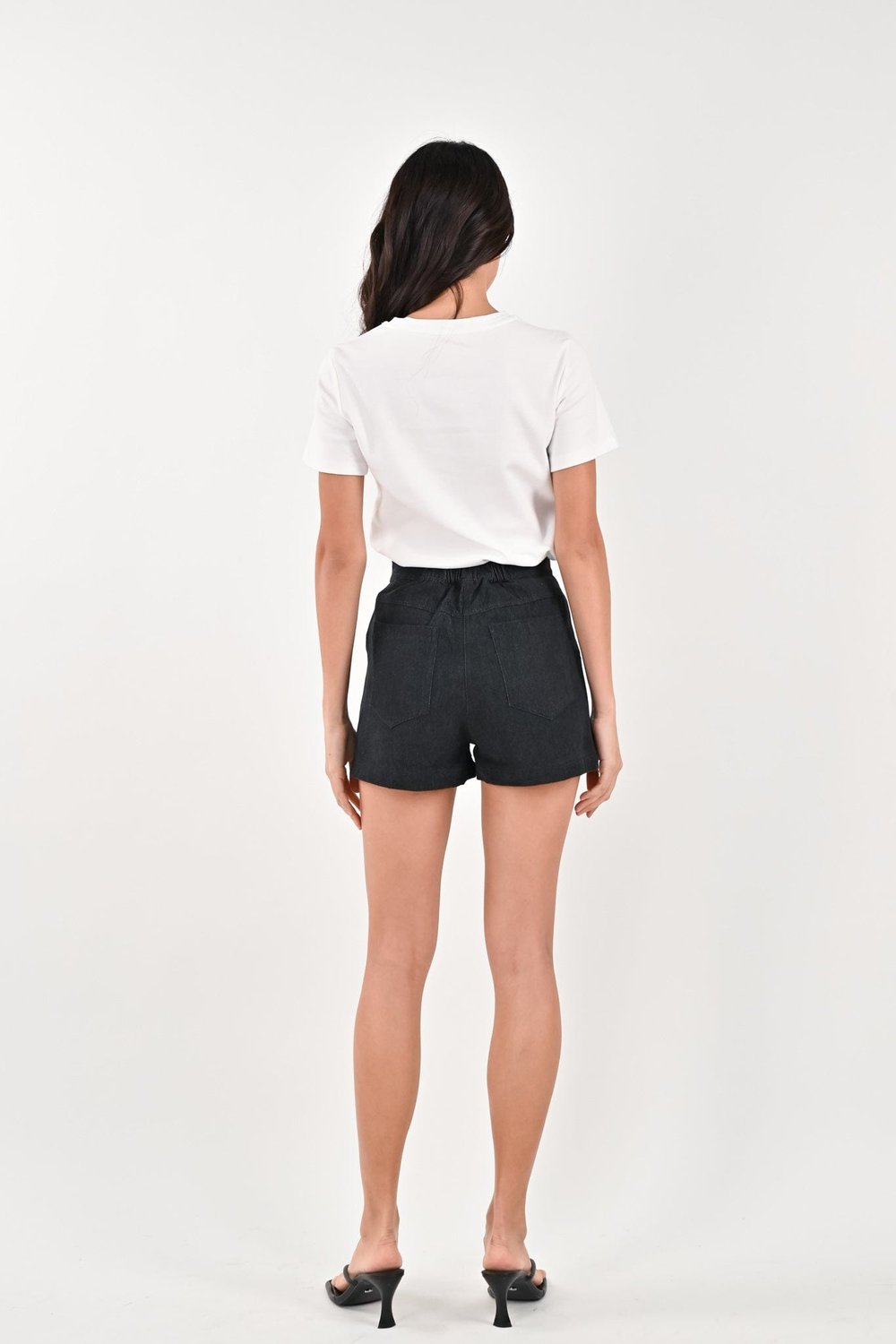CRISTELLE SHORTS IN BLACK