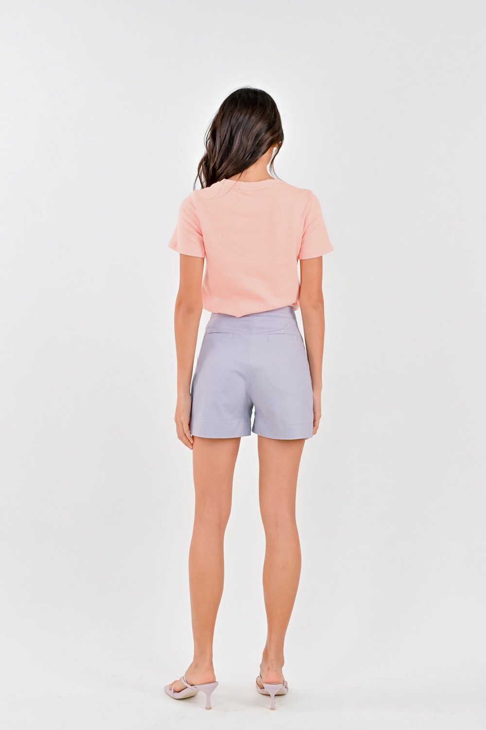LOUISE PATCH-POCKET SHORTS IN LILAC GREY