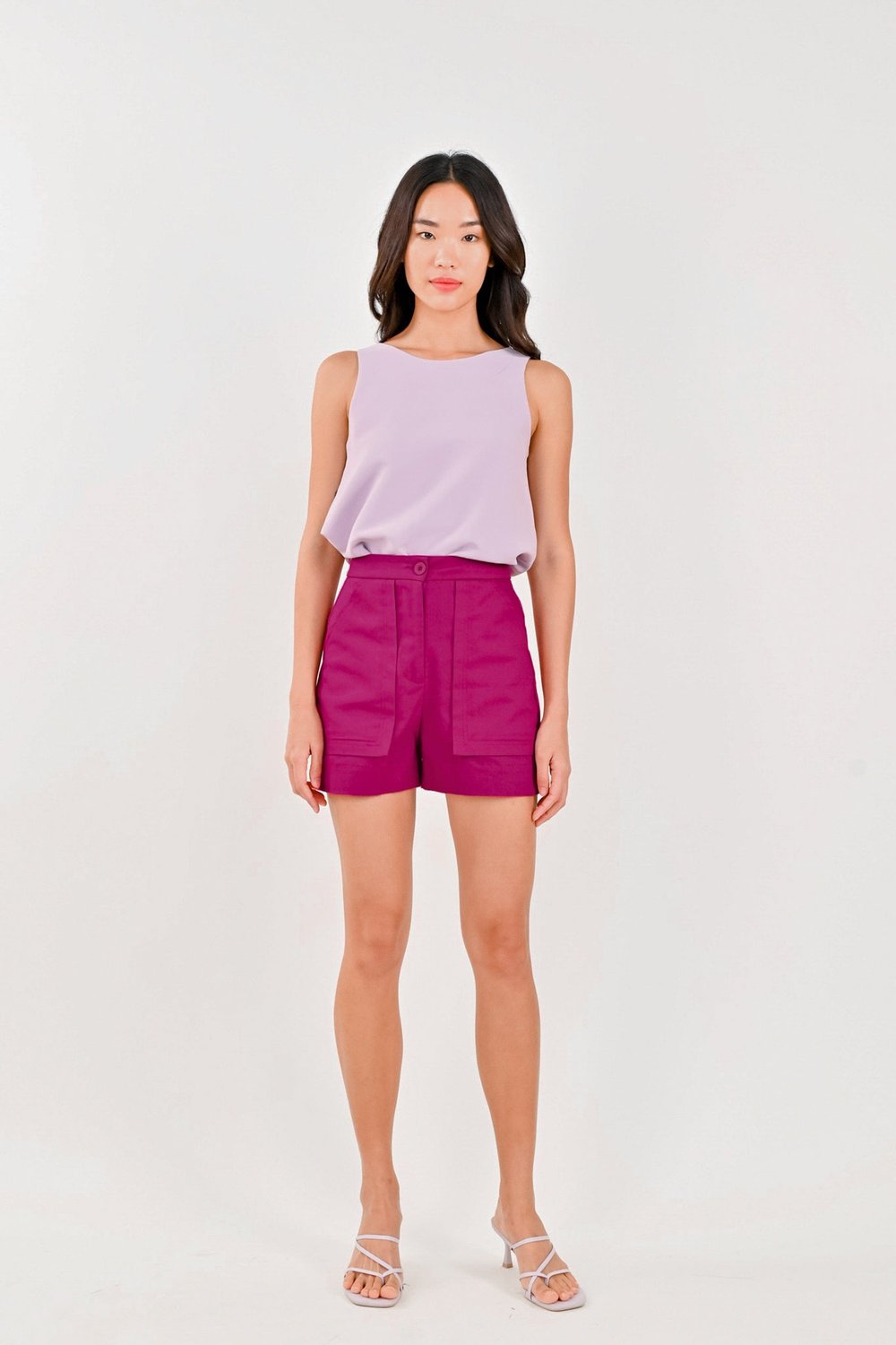 LOUISE PATCH-POCKET SHORTS IN MAGENTA
