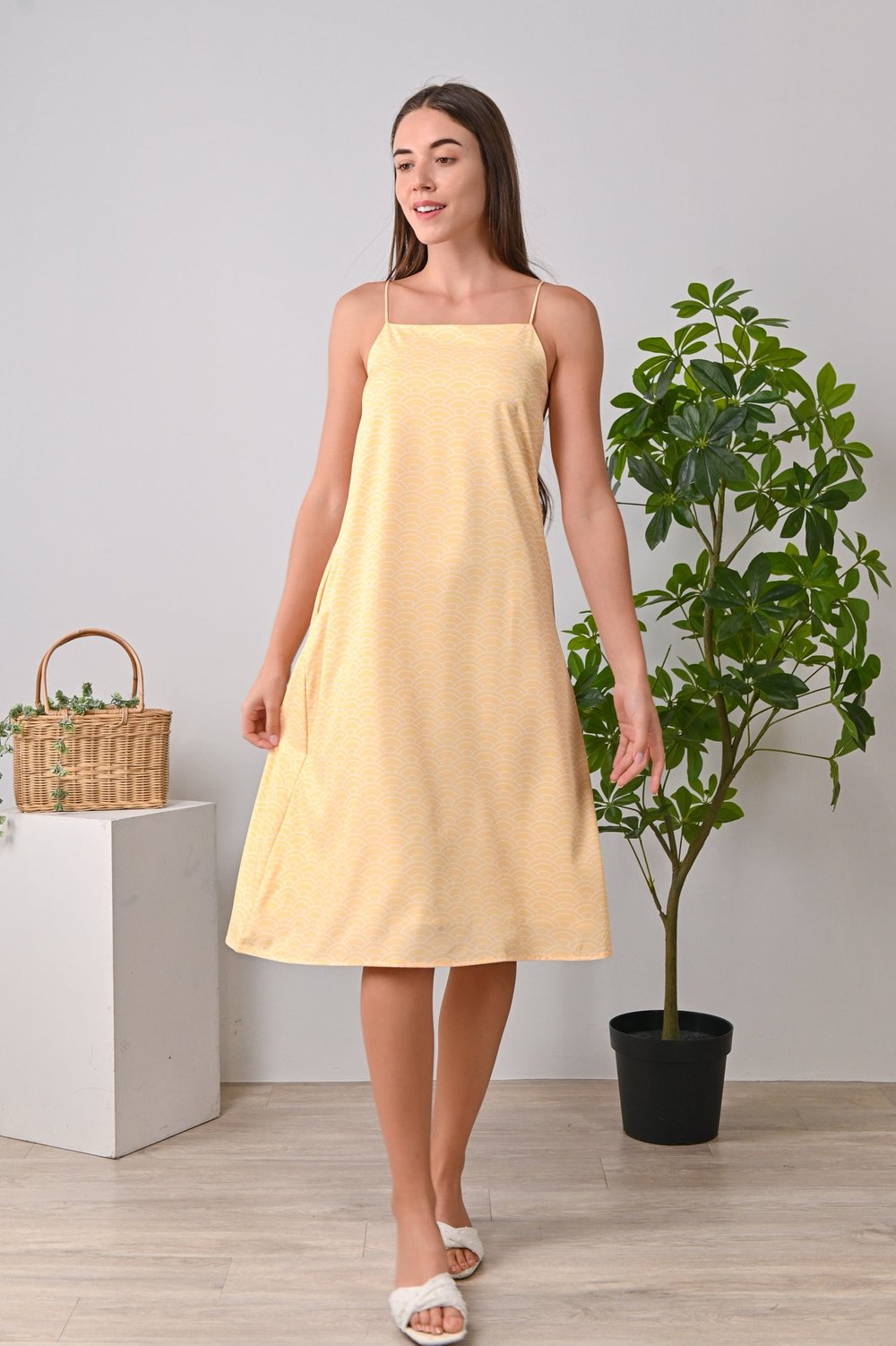 AOI YELLOW SPAG DRESS AOI YELLOW SPAG DRESS