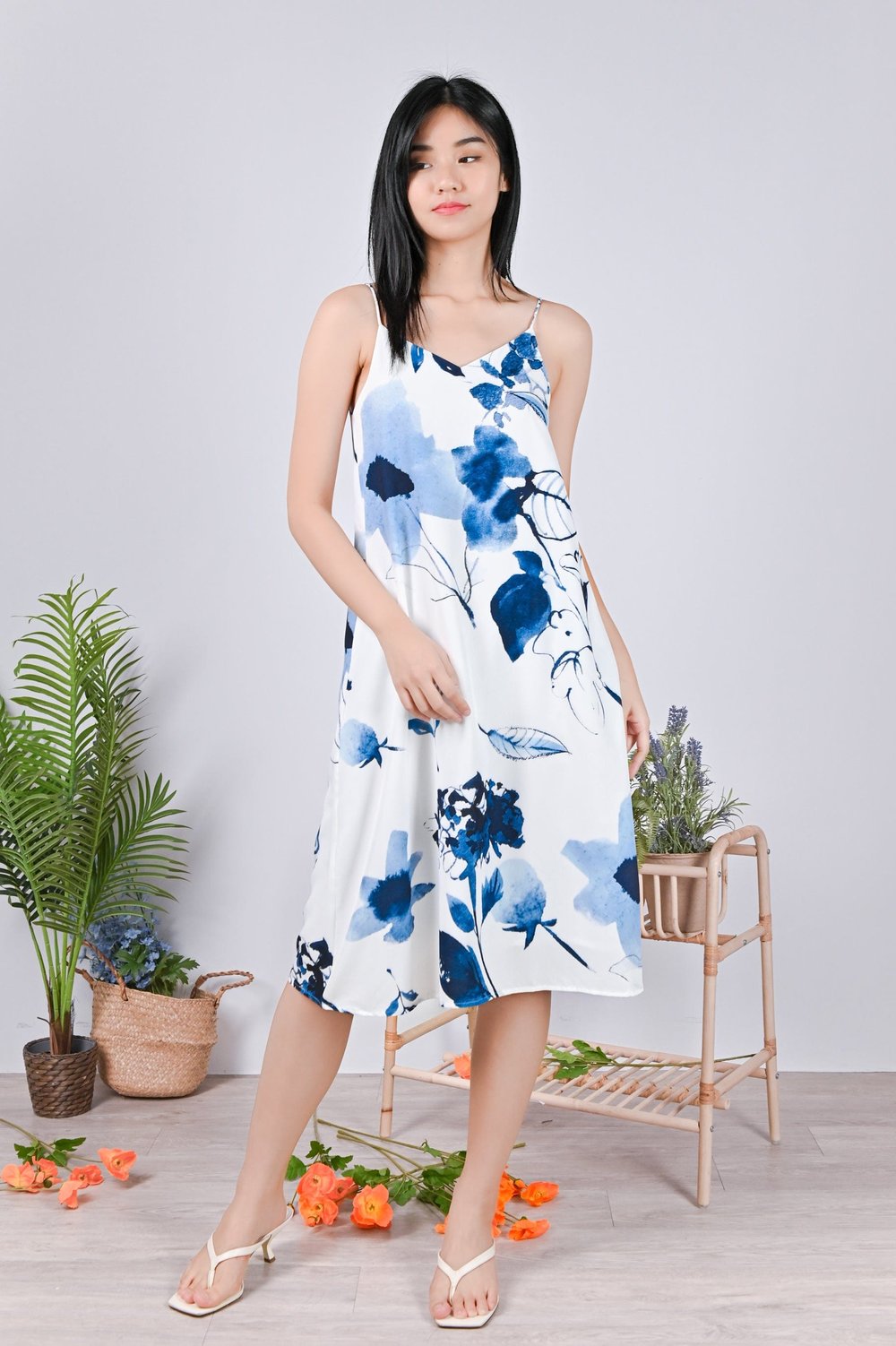 BLUE WATERCOLOUR FLORAL SPAG DRESS