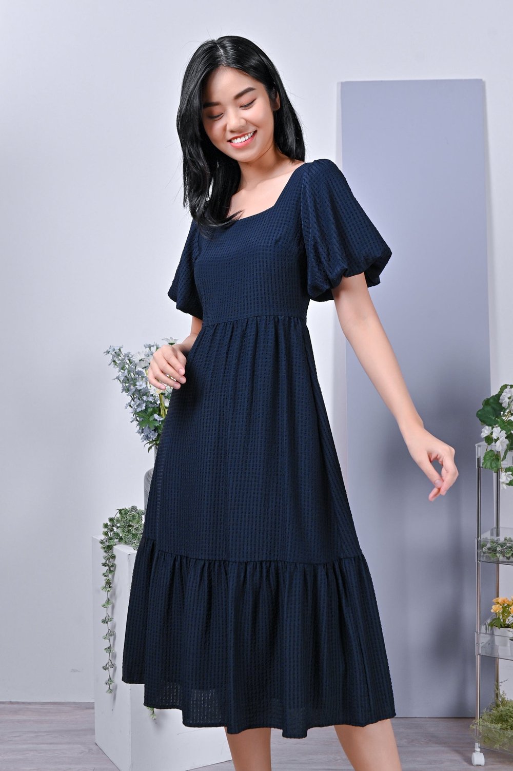 BLYTHE TEXTURED DRESS IN NAVY