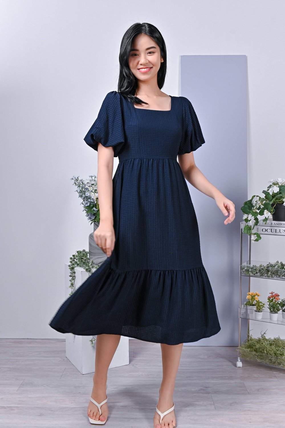 BLYTHE TEXTURED DRESS IN NAVY
