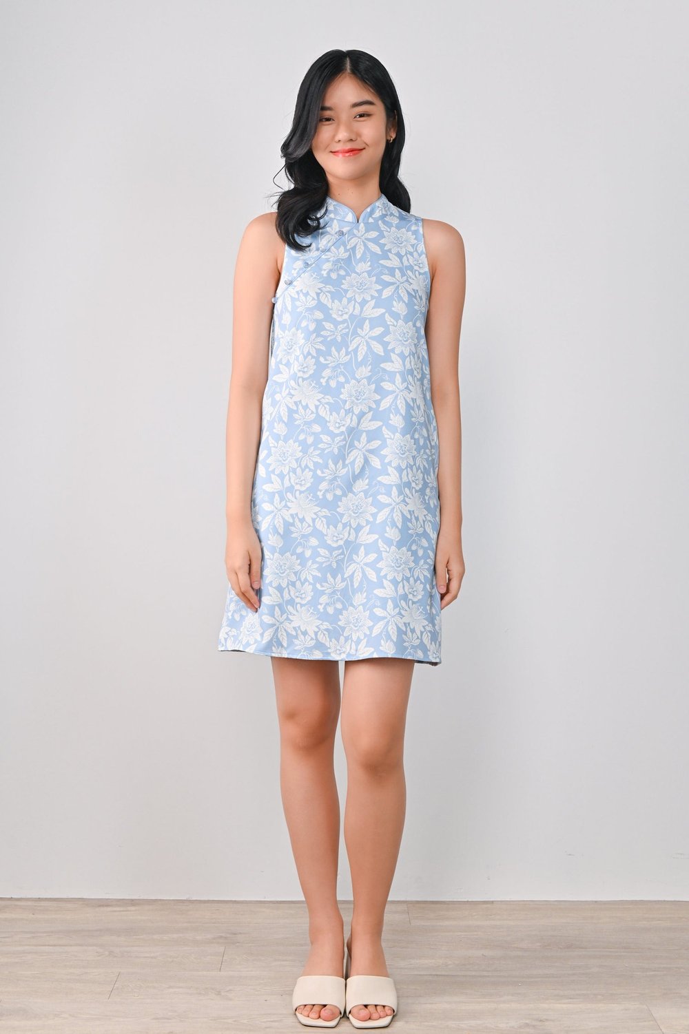 CAMY BLUE SLEEVELESS CHEONGSAM CAMY BLUE SLEEVELESS CHEONGSAM