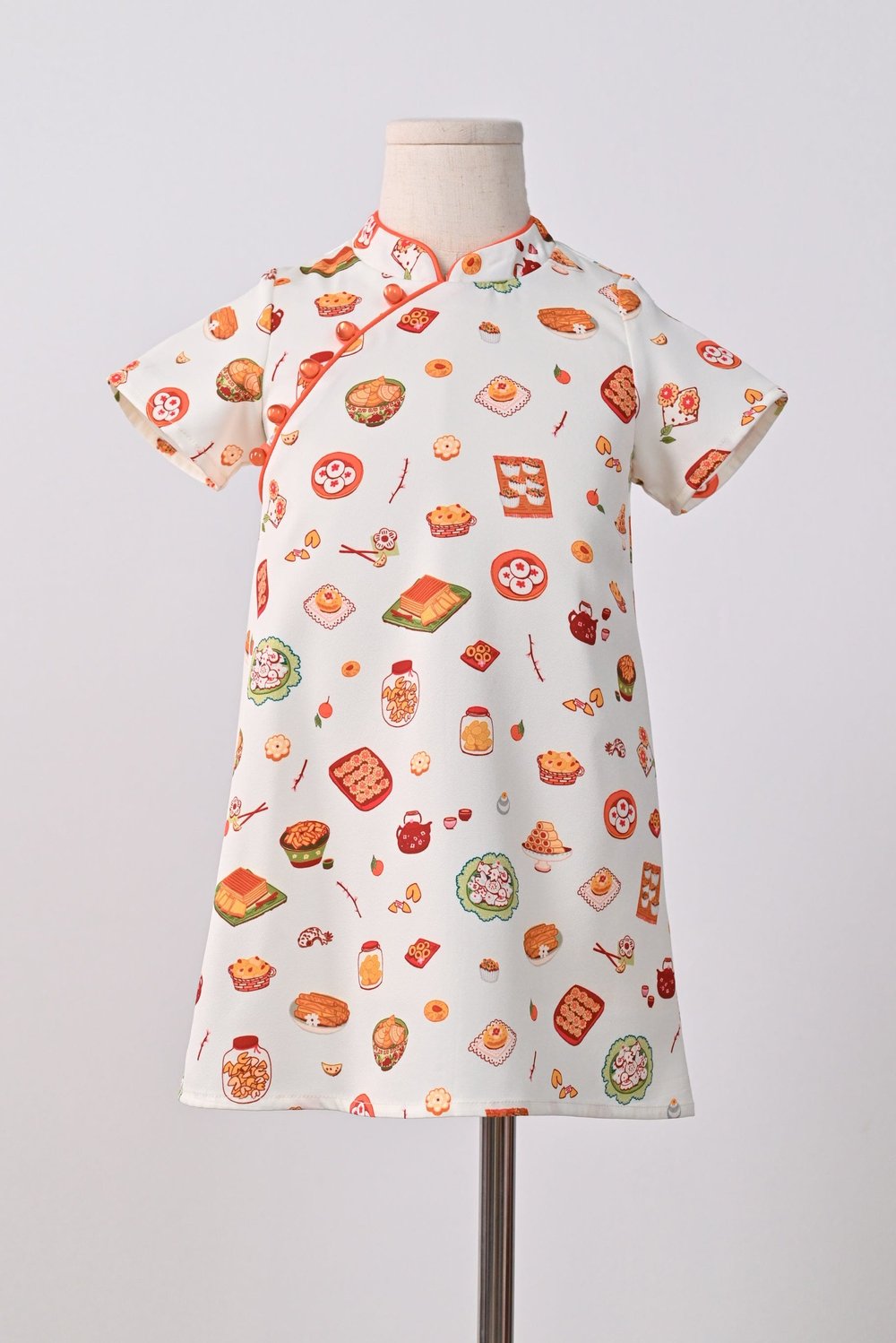 CNY SNACKS KIDS' CHEONGSAM IN CREAM CNY SNACKS KIDS' CHEONGSAM IN CREAM