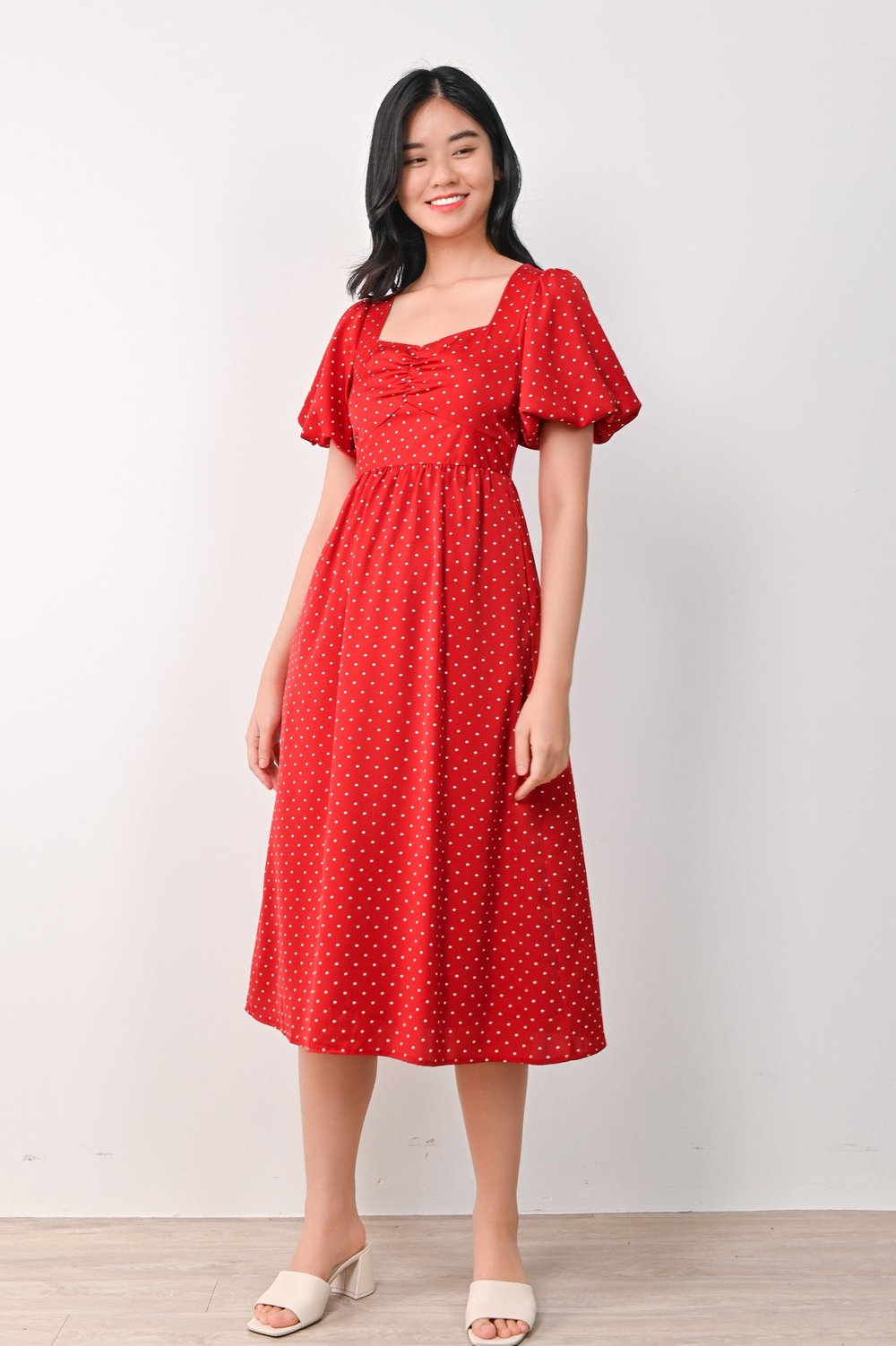 CONNIE PUFF-SLEEVES DRESS IN RED POLKA