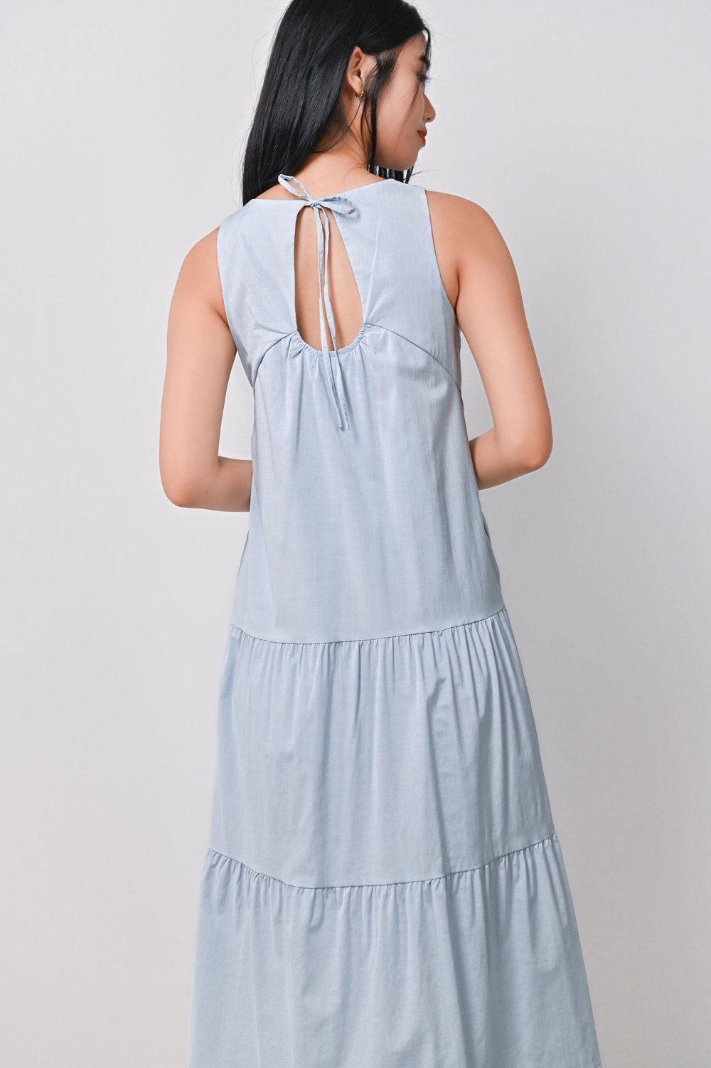 DELLYN V-NECK TIERED DRESS IN BLUE DELLYN V-NECK TIERED DRESS IN BLUE
