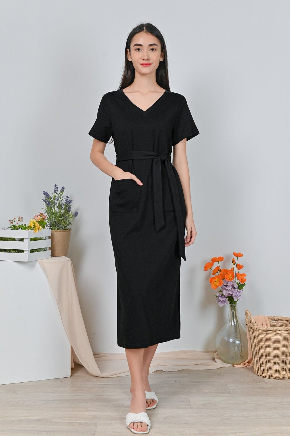 DIYANA TEE DRESS IN BLACK