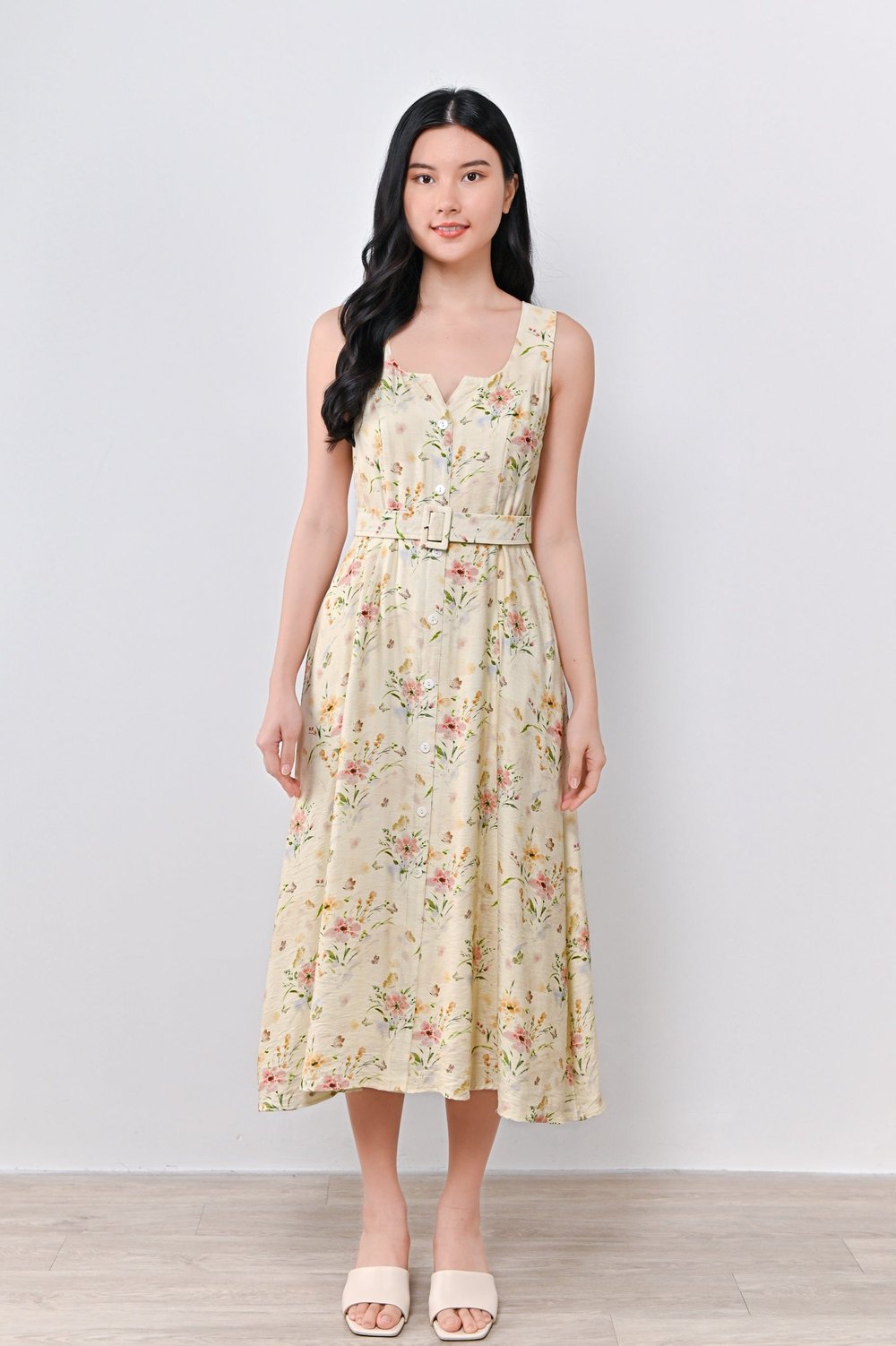 ELLA FLORAL BUTTON DRESS IN YELLOW ELLA FLORAL BUTTON DRESS IN YELLOW