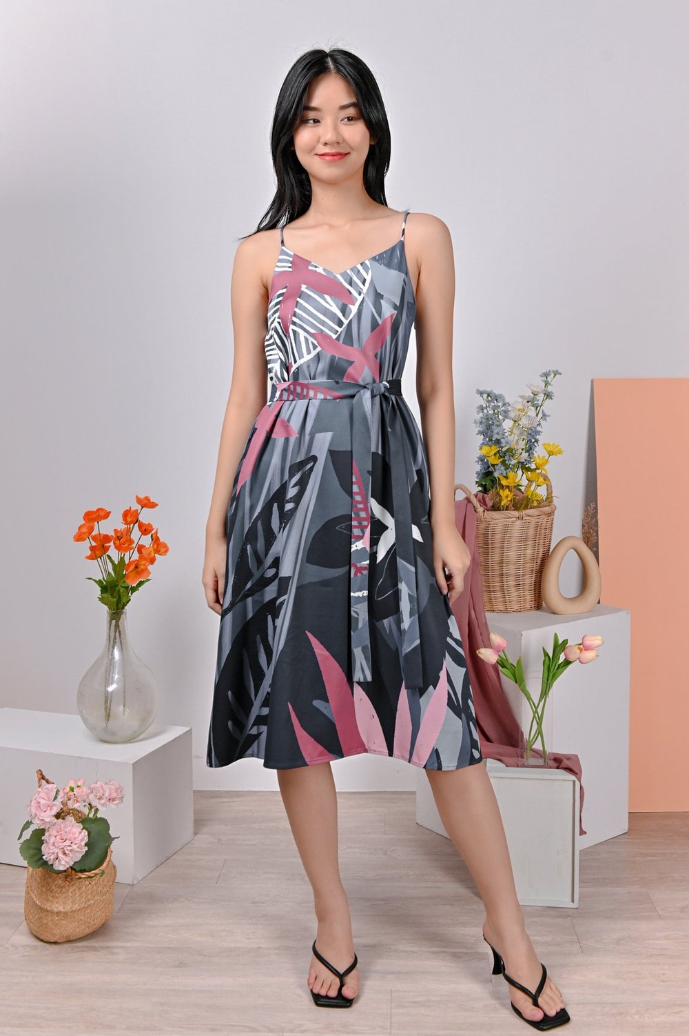 FAMED FOREST SPAG DRESS IN GREY