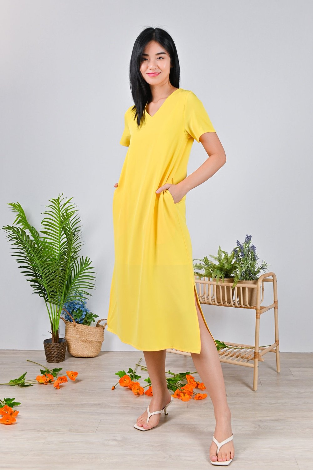 FANG SLEEVED MIDI DRESS IN YELLOW