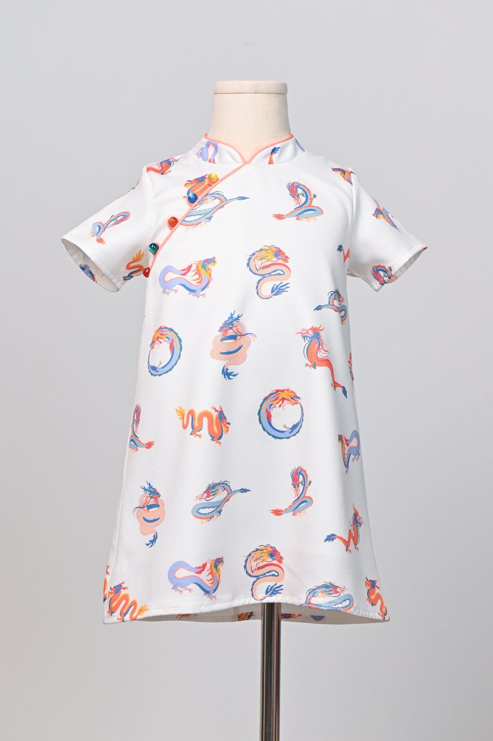 FESTIVE DRAGONS KIDS' SLEEVED CHEONGSAM FESTIVE DRAGONS KIDS' SLEEVED CHEONGSAM