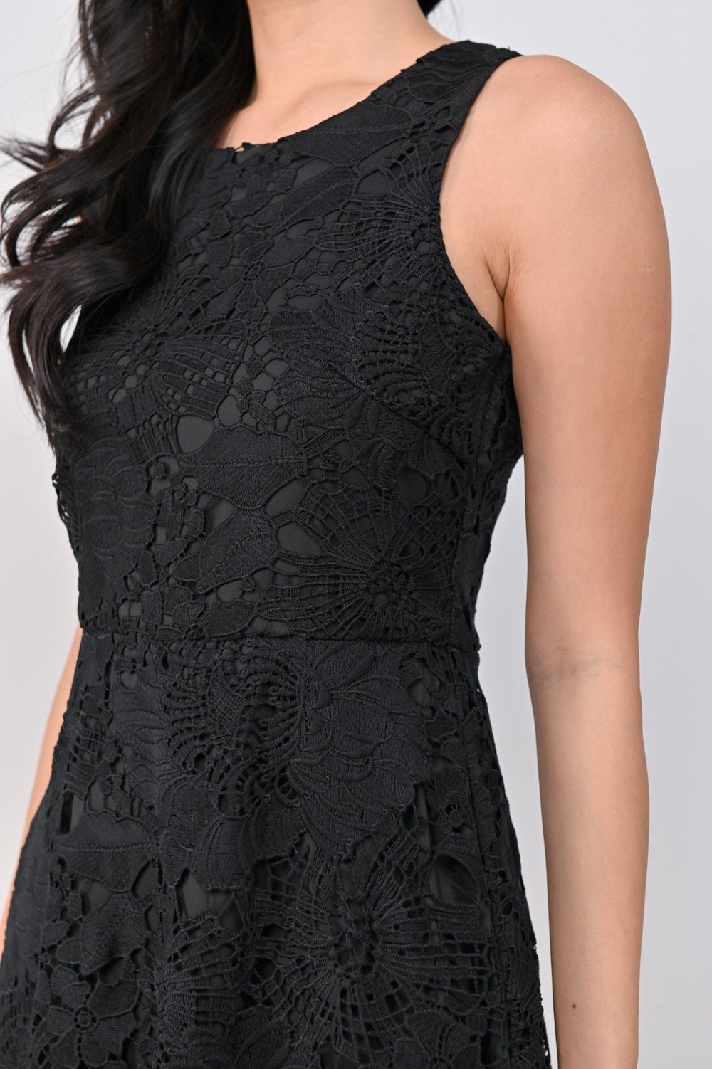 HAPE CROCHET MIDI DRESS IN BLACK HAPE CROCHET MIDI DRESS IN BLACK