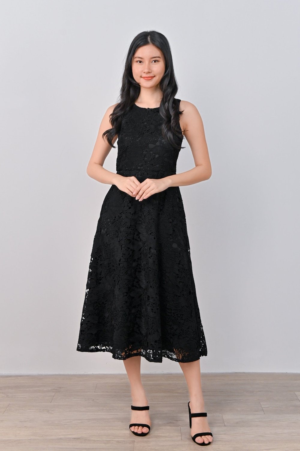 HAPE CROCHET MIDI DRESS IN BLACK HAPE CROCHET MIDI DRESS IN BLACK