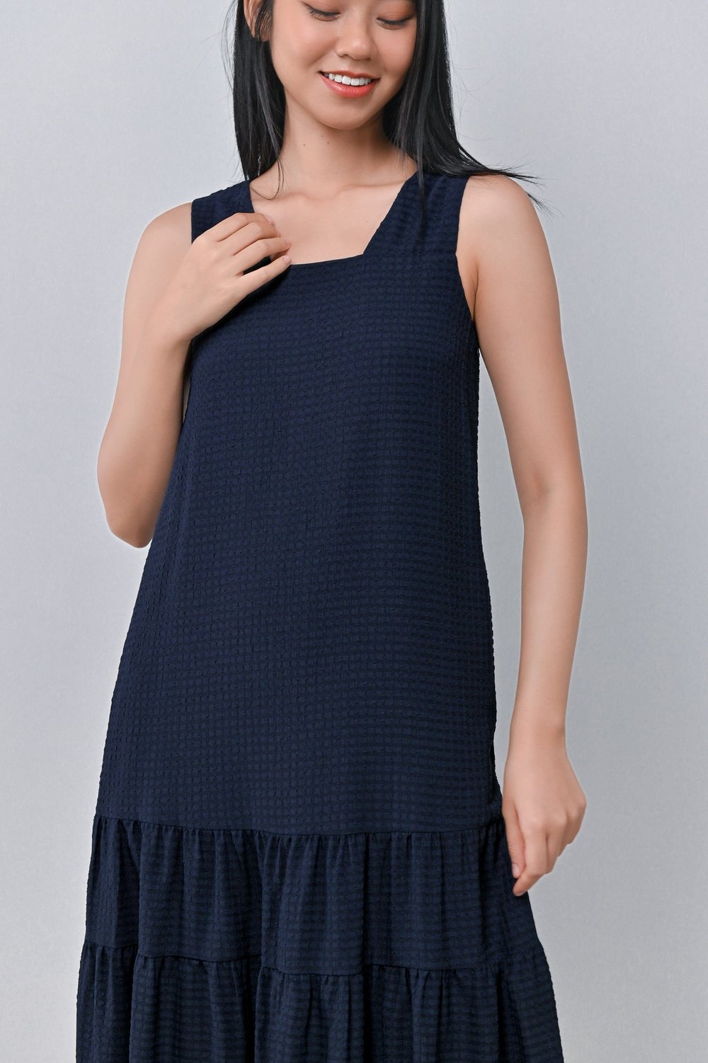 HARIN TWO-WAY TIERED DRESS IN NAVY