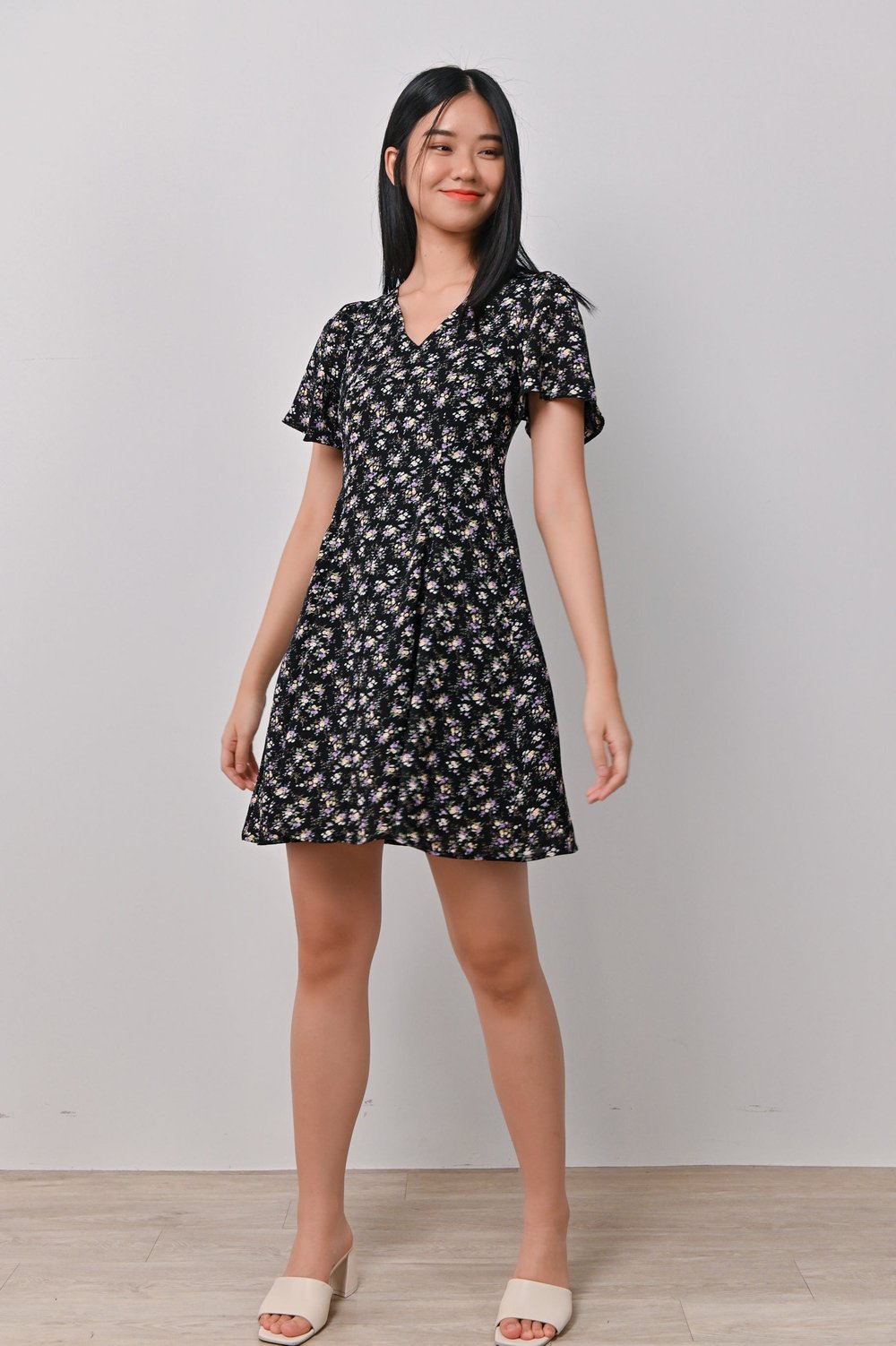 ITZELLA PANEL DRESS IN MINI FLORALS ITZELLA PANEL DRESS IN MINI FLORALS