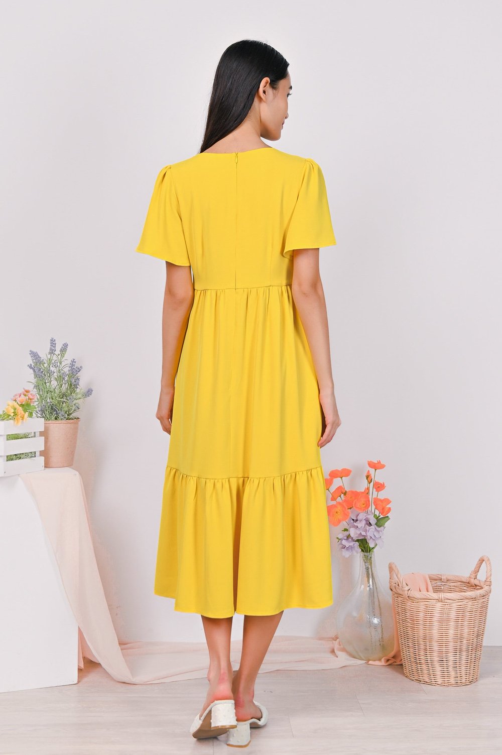 JANNA SLEEVED DRESS IN YELLOW