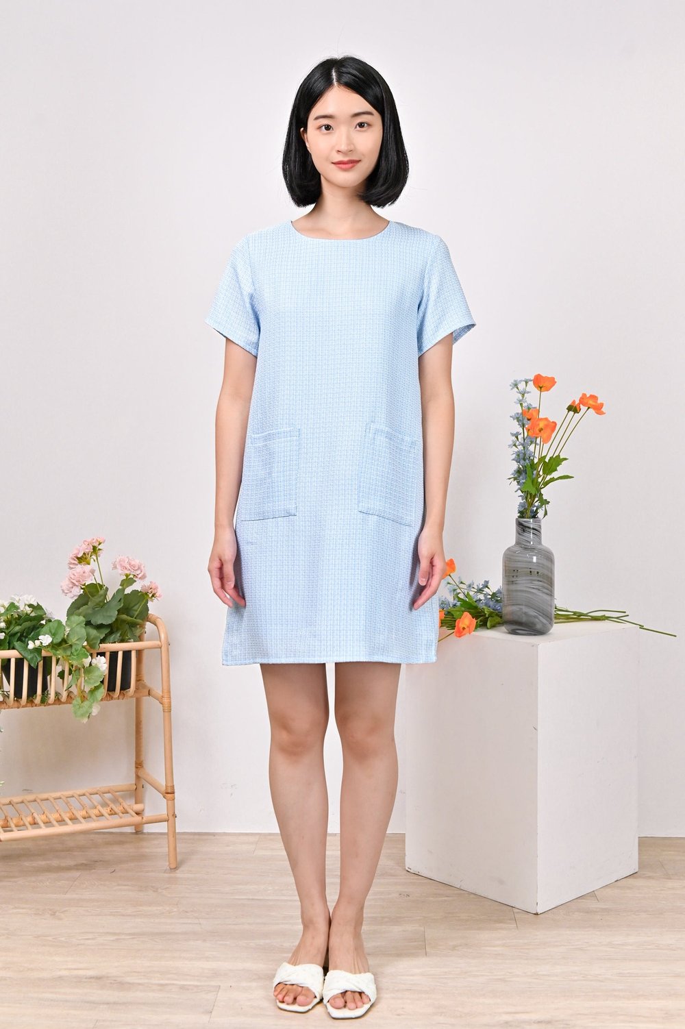 JOELLE SHIFT DRESS IN BLUE