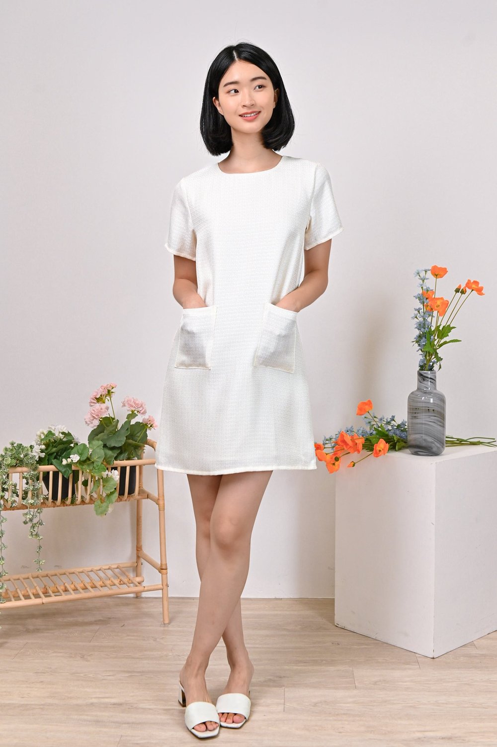 JOELLE SHIFT DRESS IN OFF-WHITE