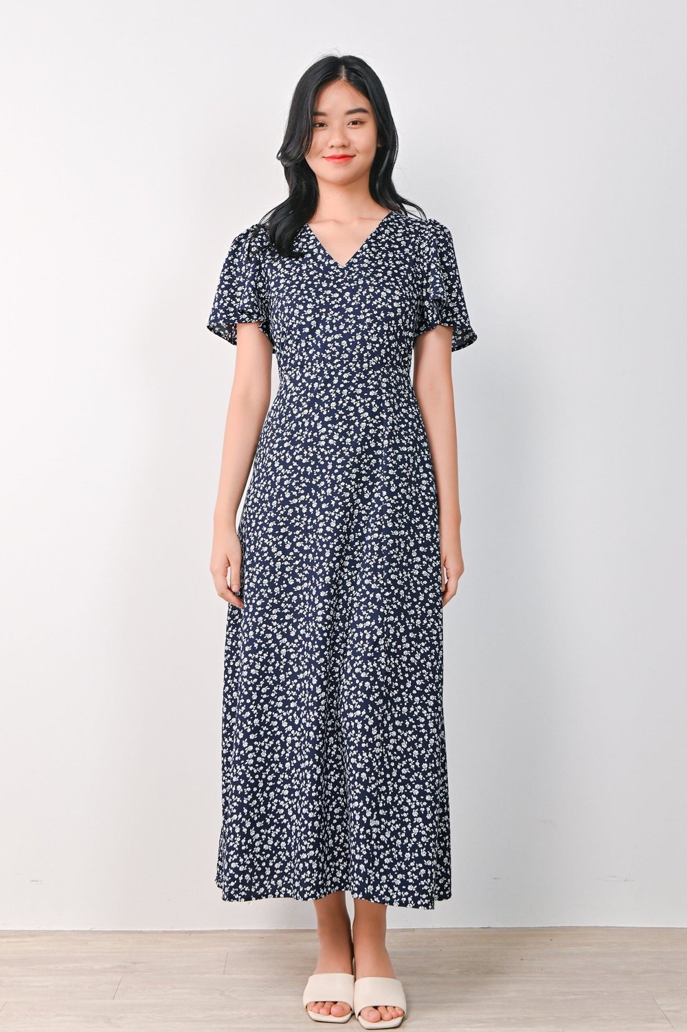 KARYON MAXI DRESS IN NAVY FLORAL KARYON MAXI DRESS IN NAVY FLORAL