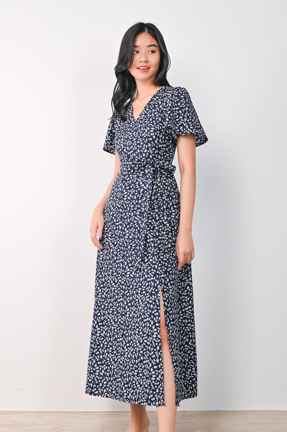 KARYON MAXI DRESS IN NAVY FLORAL KARYON MAXI DRESS IN NAVY FLORAL