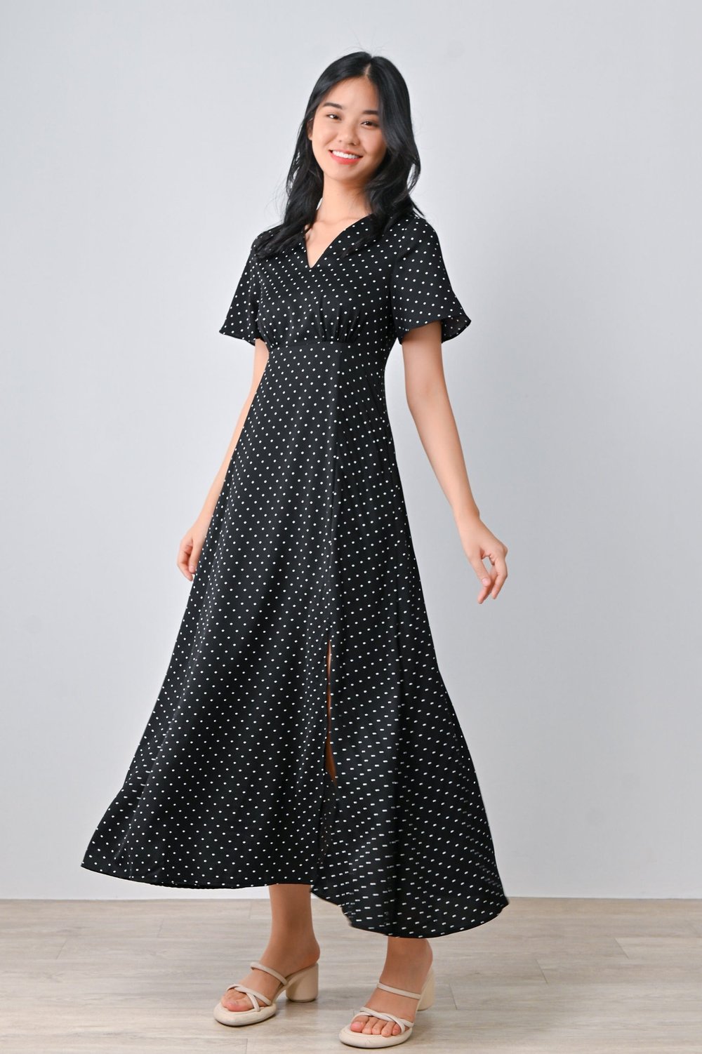 KENNEDI MAXI DRESS IN BLACK POLKA KENNEDI MAXI DRESS IN BLACK POLKA