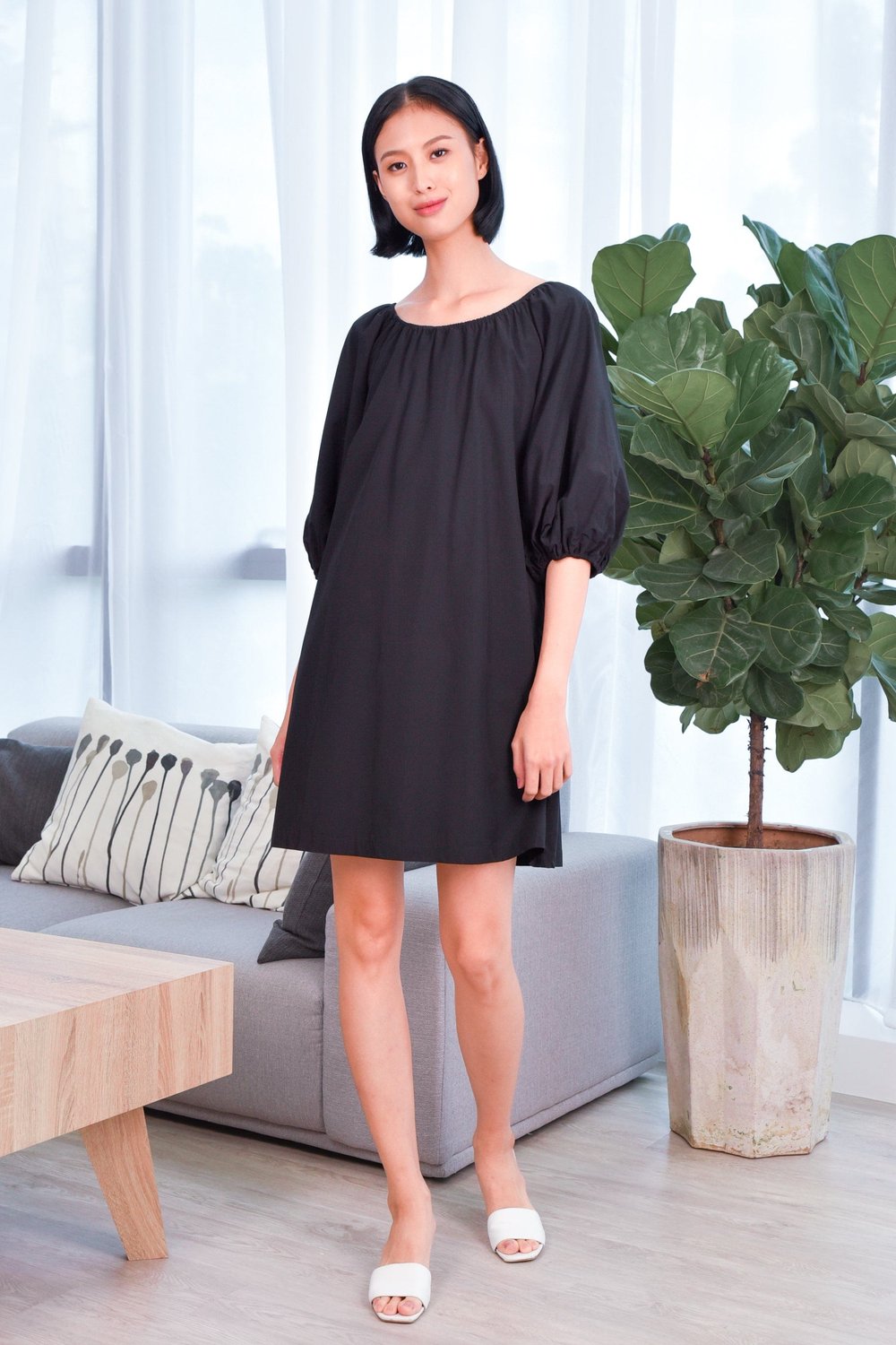 LIZ PUFF-SLEEVED DRESS IN BLACK