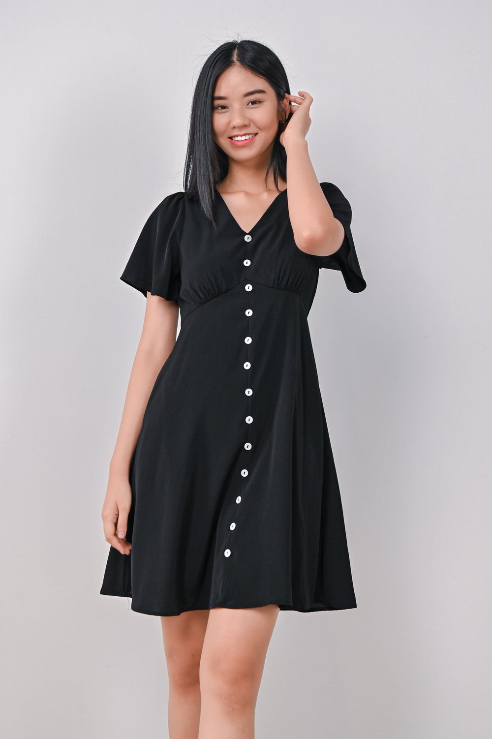 LUZIA BUTTON DRESS IN BLACK LUZIA BUTTON DRESS IN BLACK