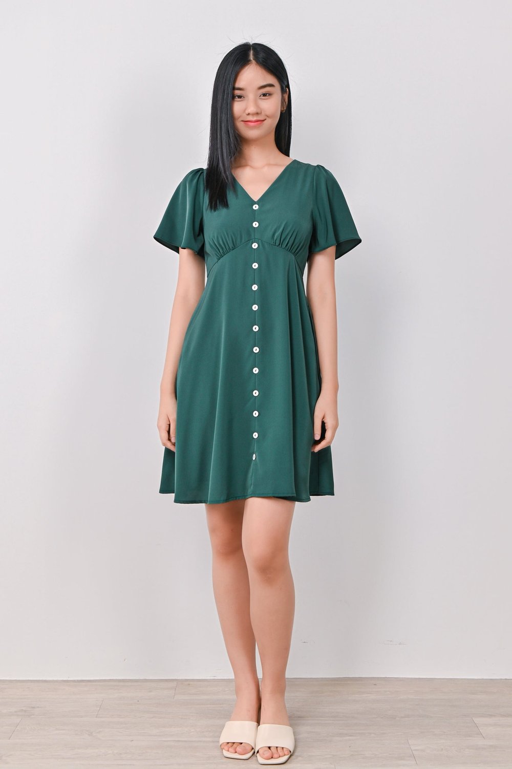 LUZIA BUTTON DRESS IN FOREST LUZIA BUTTON DRESS IN FOREST