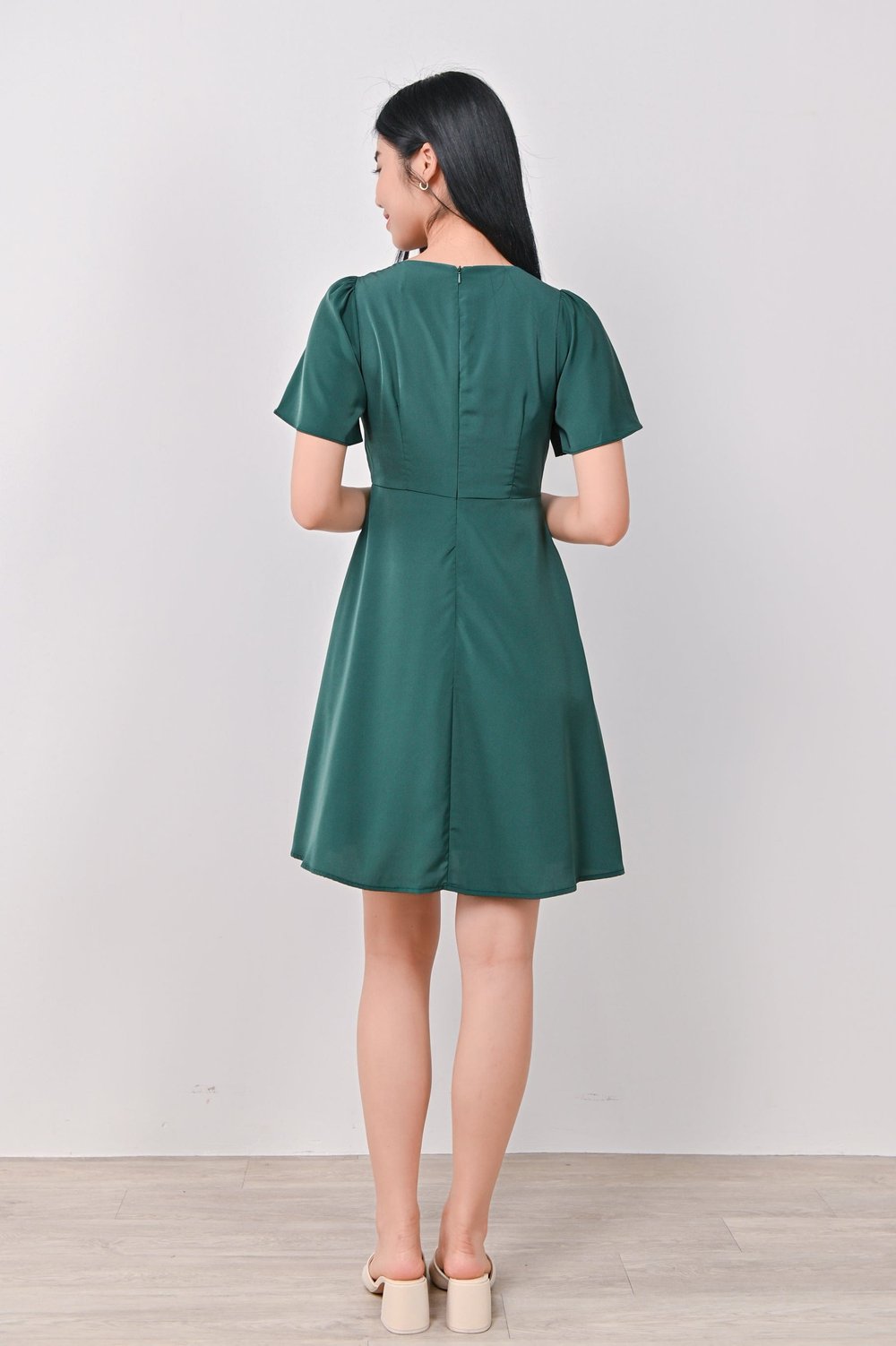 LUZIA BUTTON DRESS IN FOREST LUZIA BUTTON DRESS IN FOREST