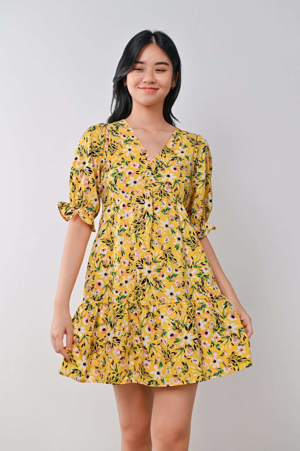 LYRIC FLORAL DRESS IN YELLOW LYRIC FLORAL DRESS IN YELLOW