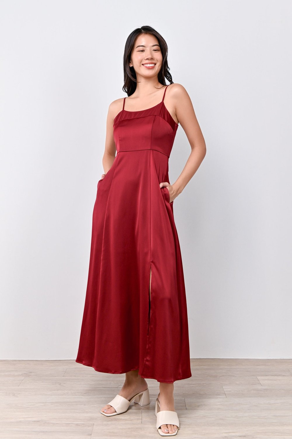 MINJEE SPAG MAXI DRESS IN WINE
