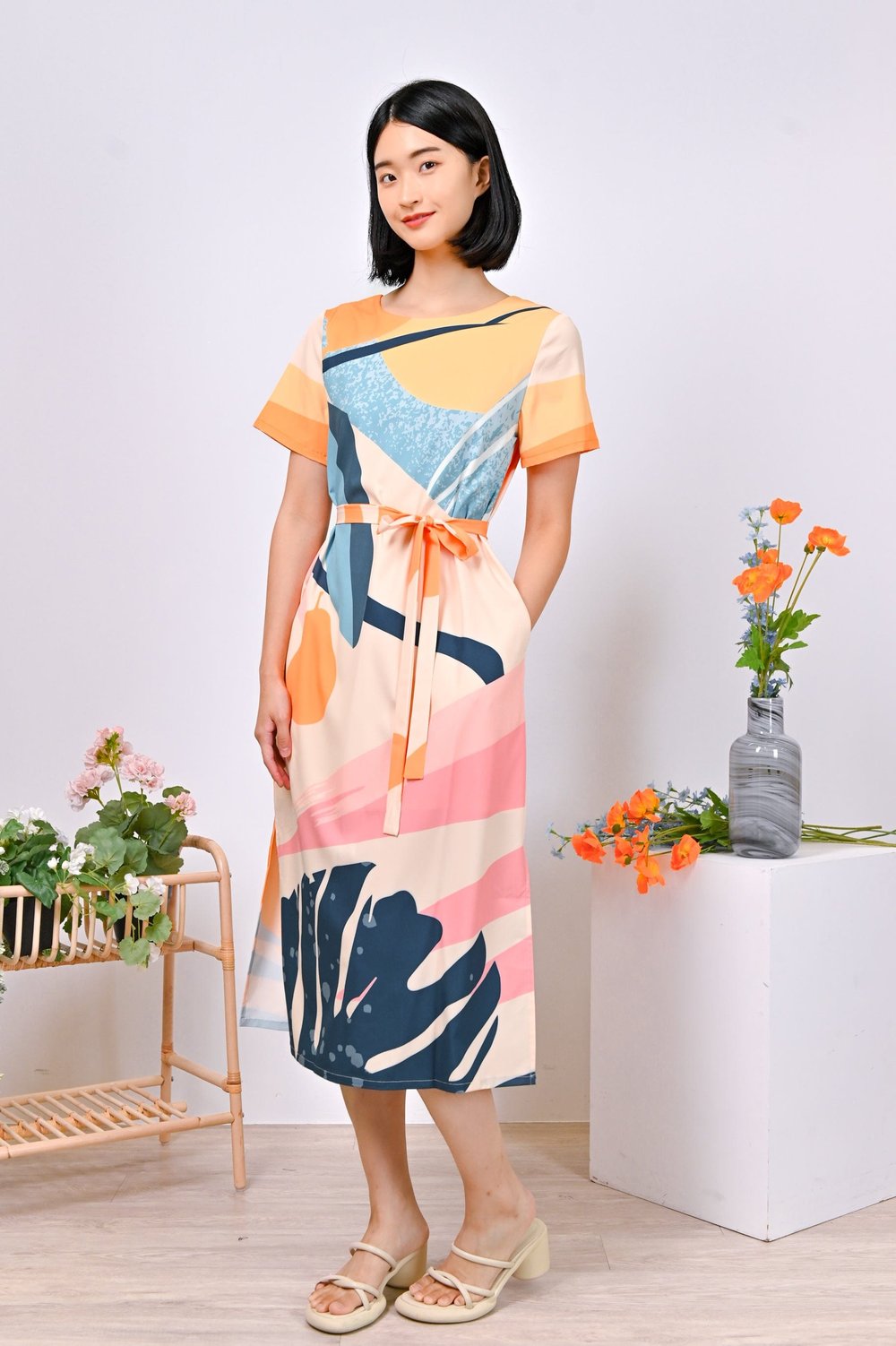 PEARADISE SLEEVED DRESS IN YELLOW