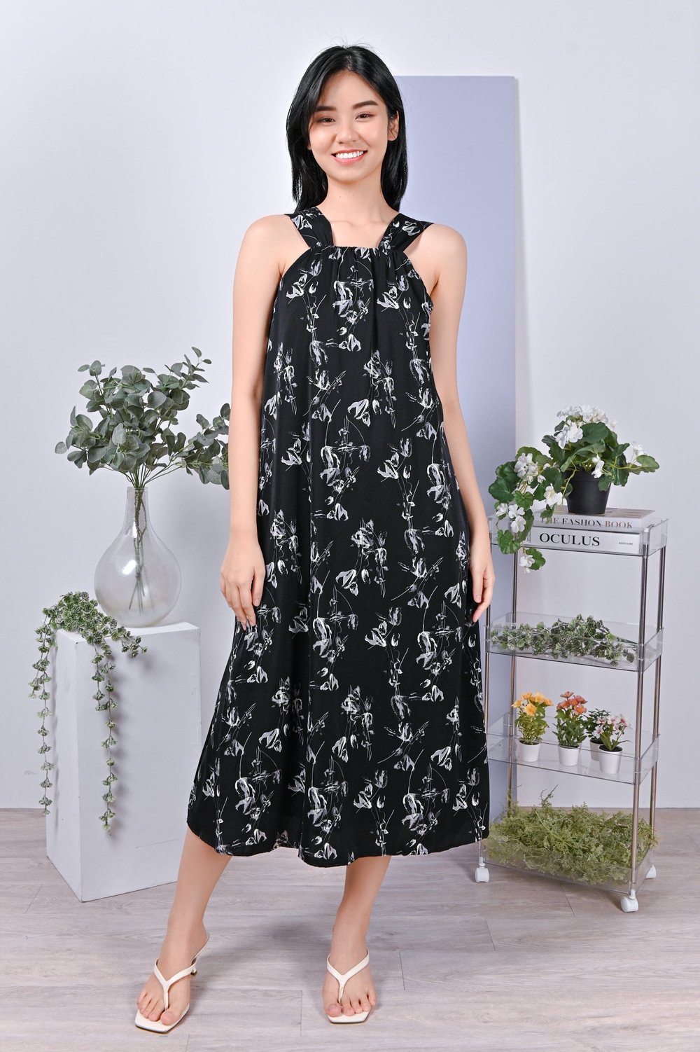 QING ABSTRACT FLORAL DRESS IN BLACK