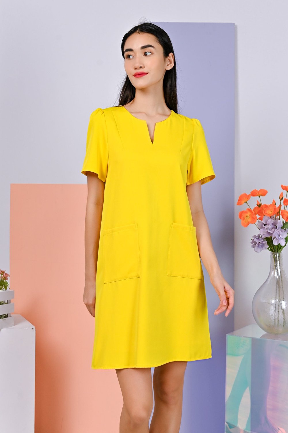 RAYNA PATCH POCKET DRESS IN YELLOW