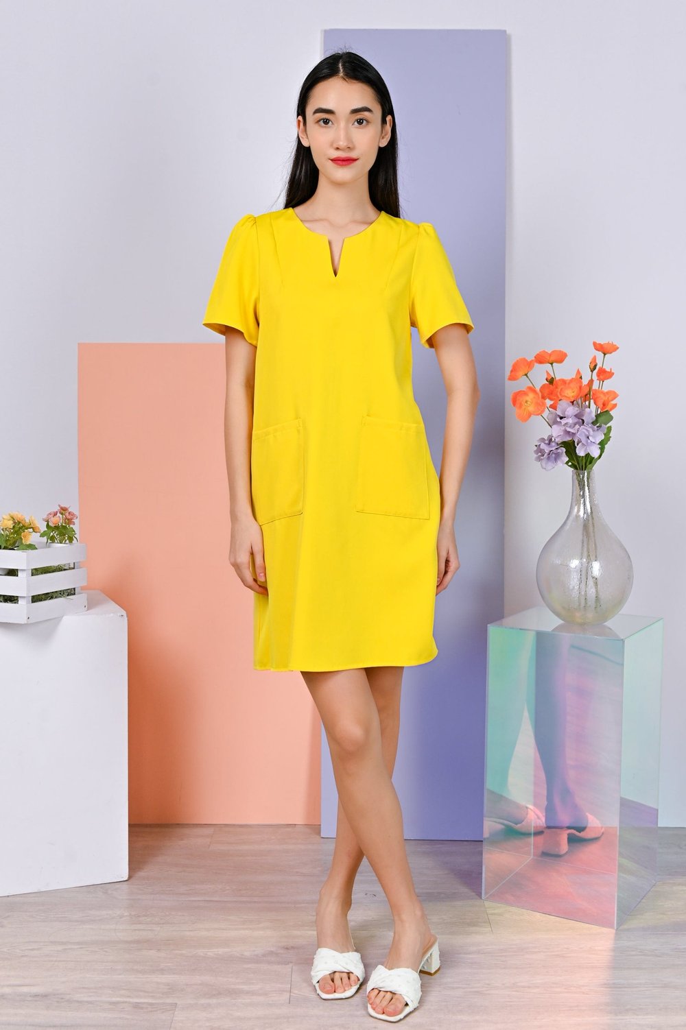 RAYNA PATCH POCKET DRESS IN YELLOW