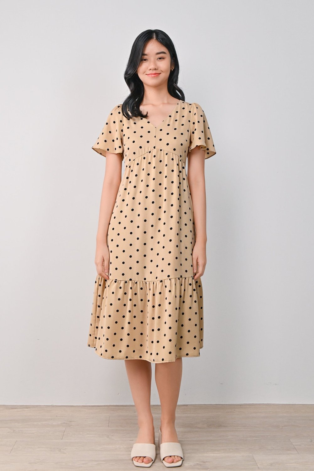 REWYN V-NECK DRESS IN NUDE POLKA