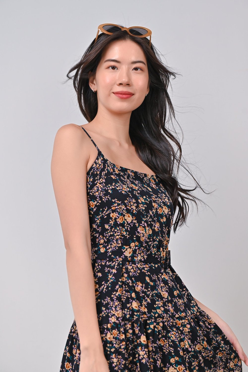 SCOTTIE SPAG DRESS IN NAVY FLORAL SCOTTIE SPAG DRESS IN NAVY FLORAL