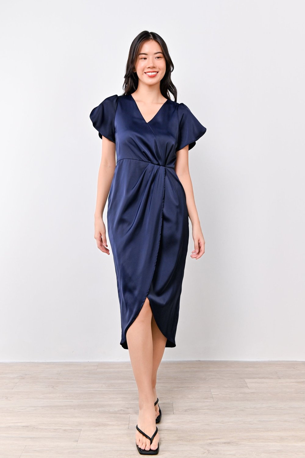 SOMI SLEEVED OVERLAP DRESS IN NAVY