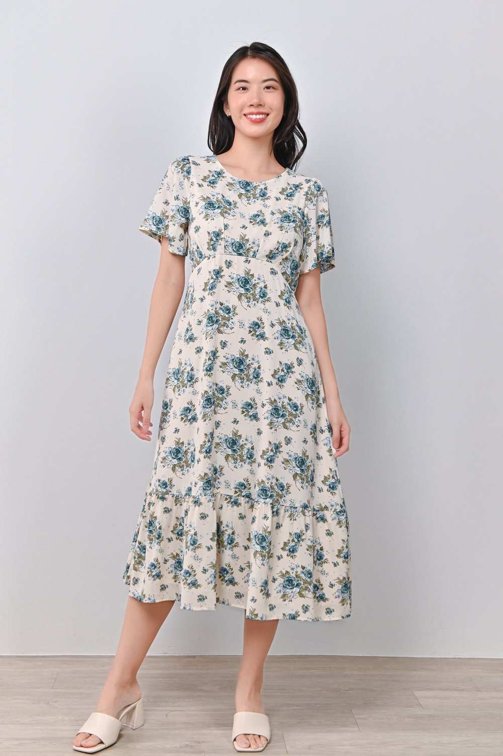 SUBIN FLORAL ROUND-NECK DRESS IN BLUE SUBIN FLORAL ROUND-NECK DRESS IN BLUE