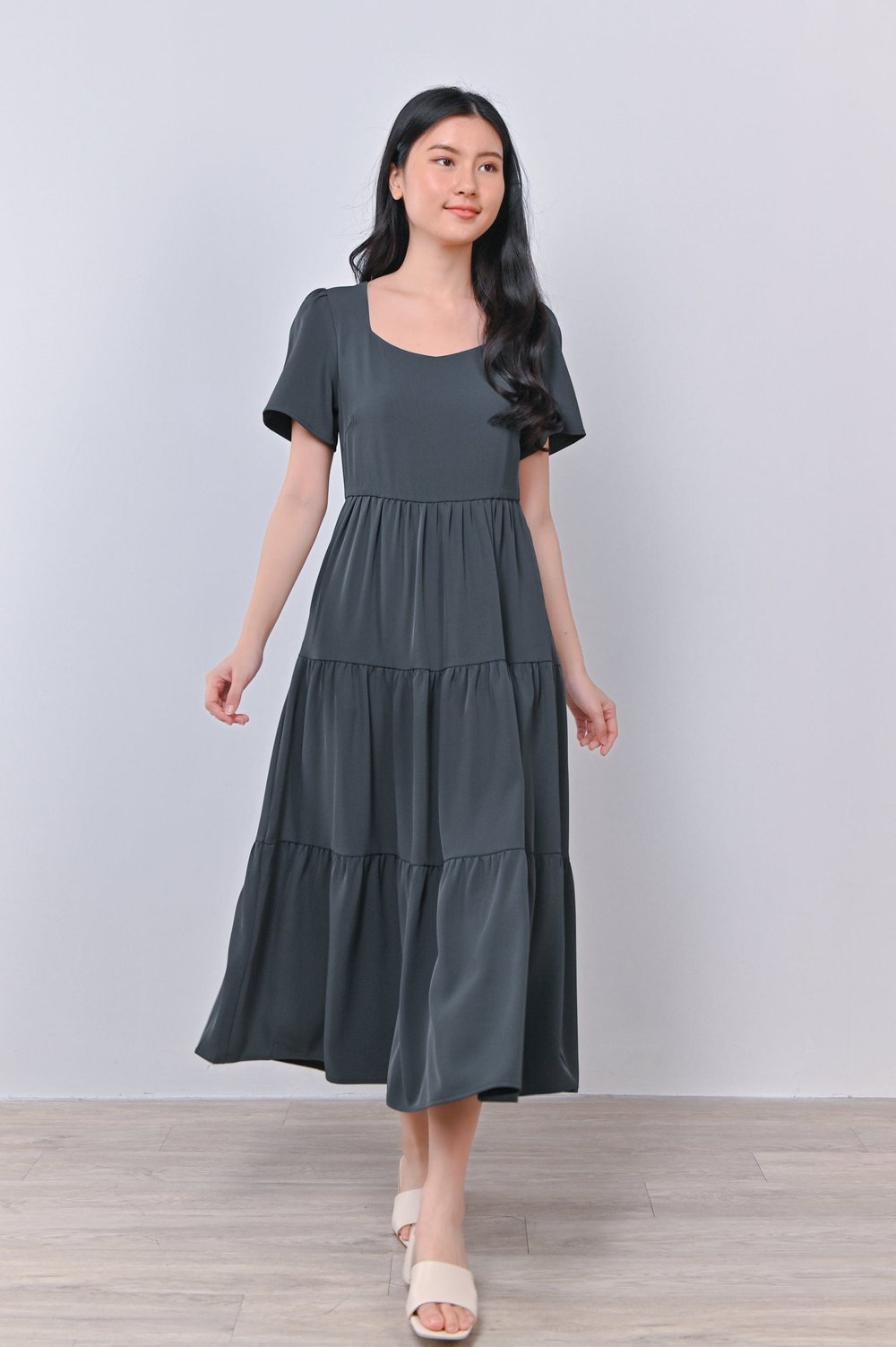 SPLATTER WHITE PLEAT DRESS | All Would Envy