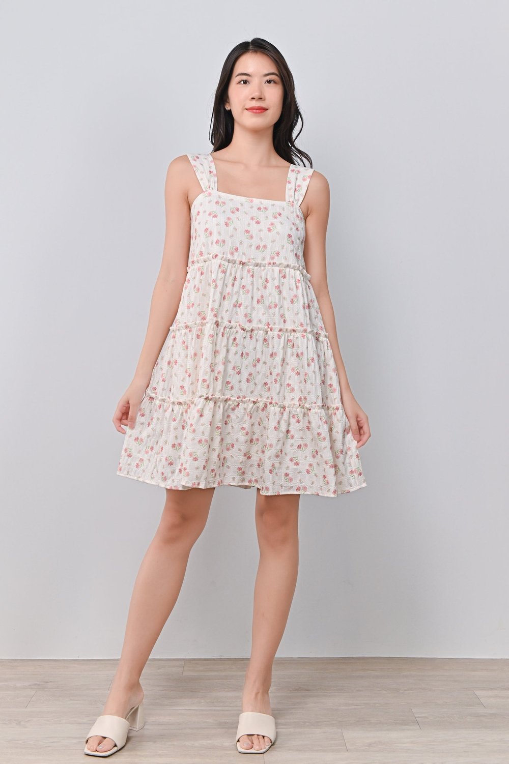 YUNHEE FLORAL BABYDOLL DRESS IN PINK YUNHEE FLORAL BABYDOLL DRESS IN PINK