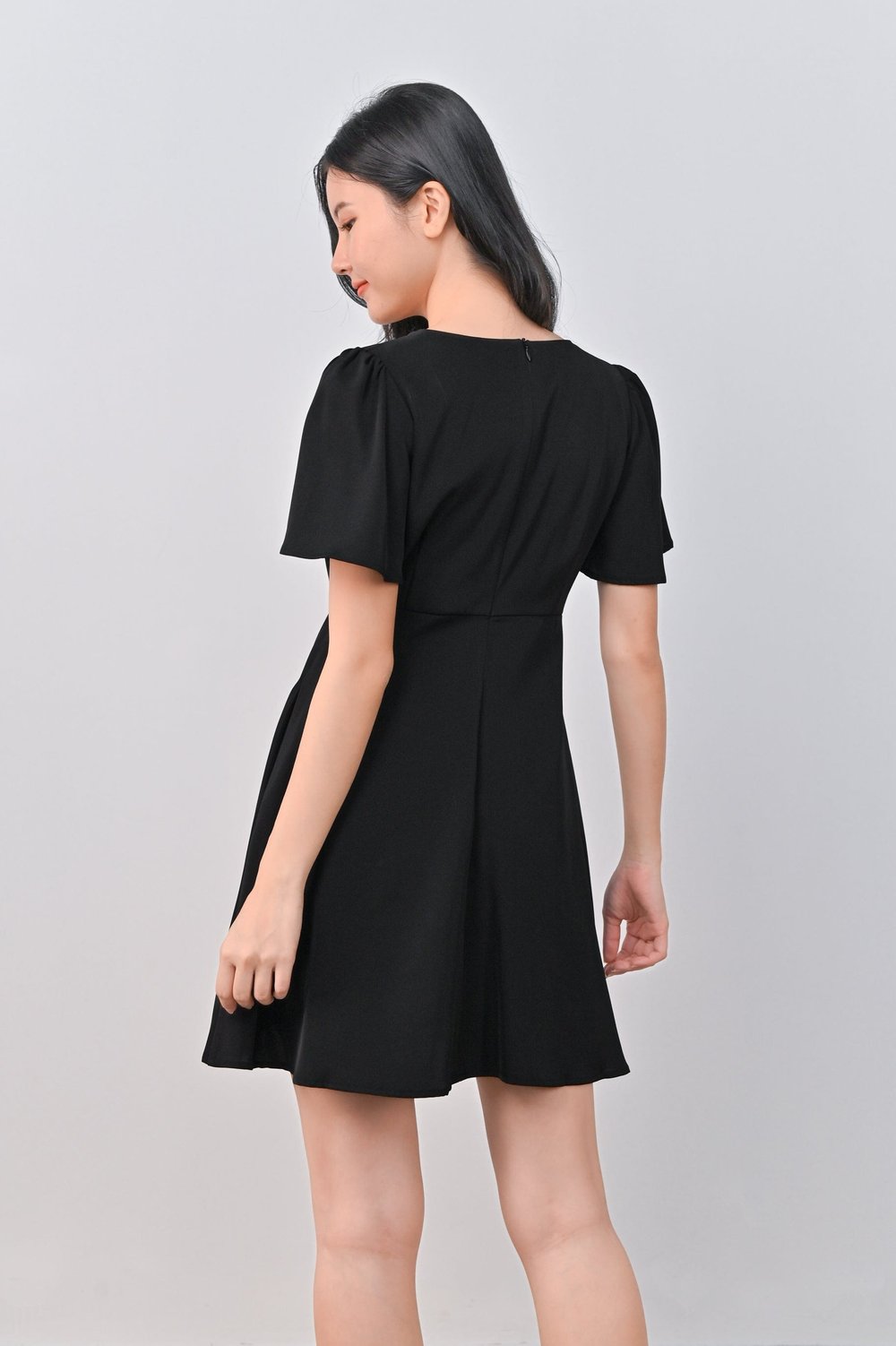 DONELLA V-NECK DRESS-ROMPER IN BLACK DONELLA V-NECK DRESS-ROMPER IN BLACK