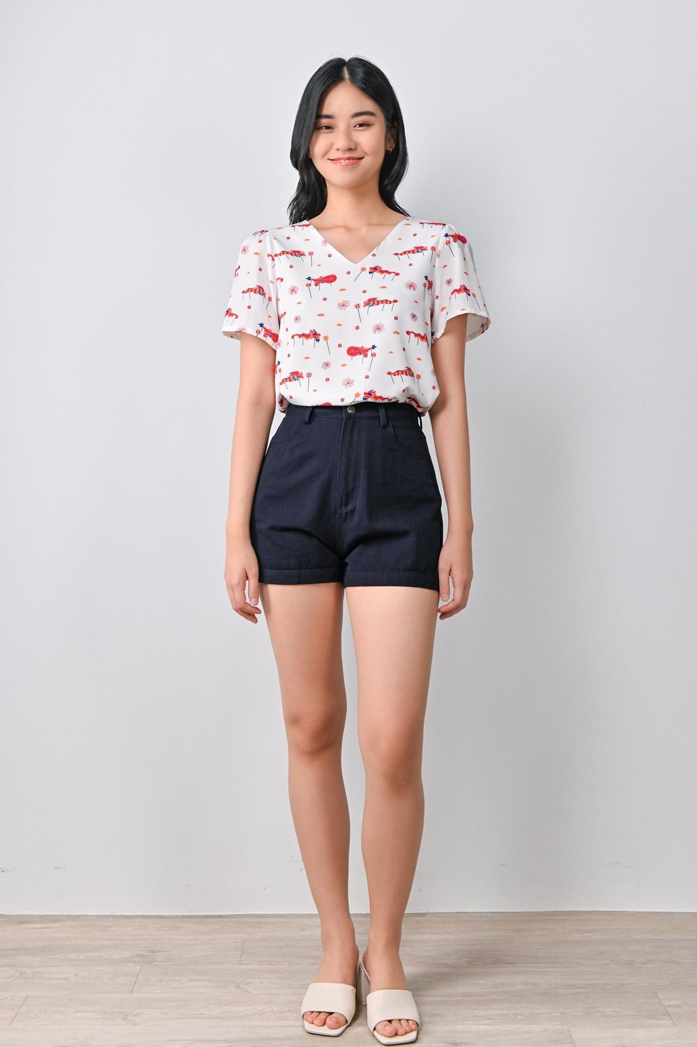 DRAGON DANCE SLEEVED TOP DRAGON DANCE SLEEVED TOP