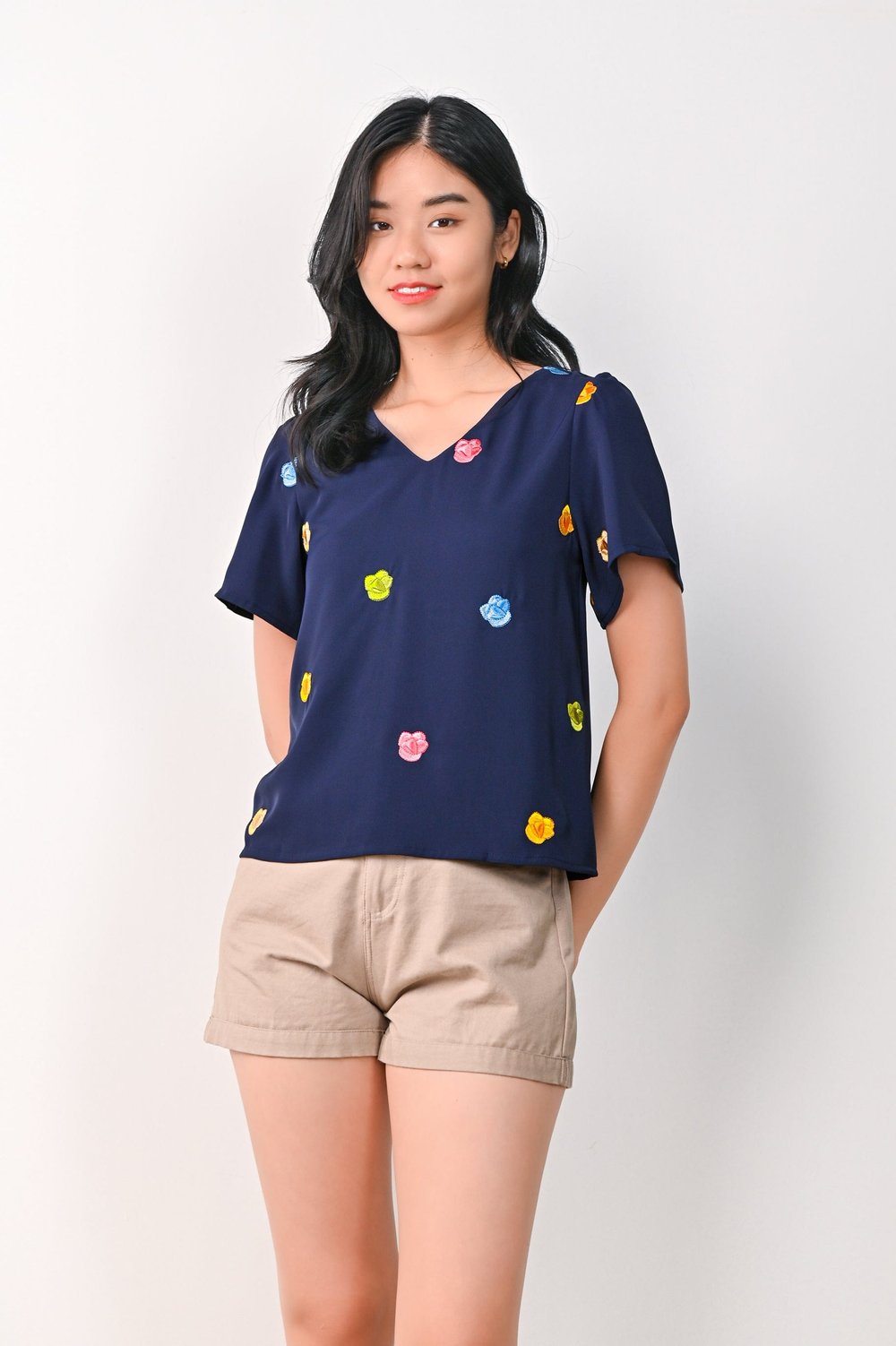 HUAT KUEH EMB. SLEEVED TOP IN NAVY HUAT KUEH EMB. SLEEVED TOP IN NAVY
