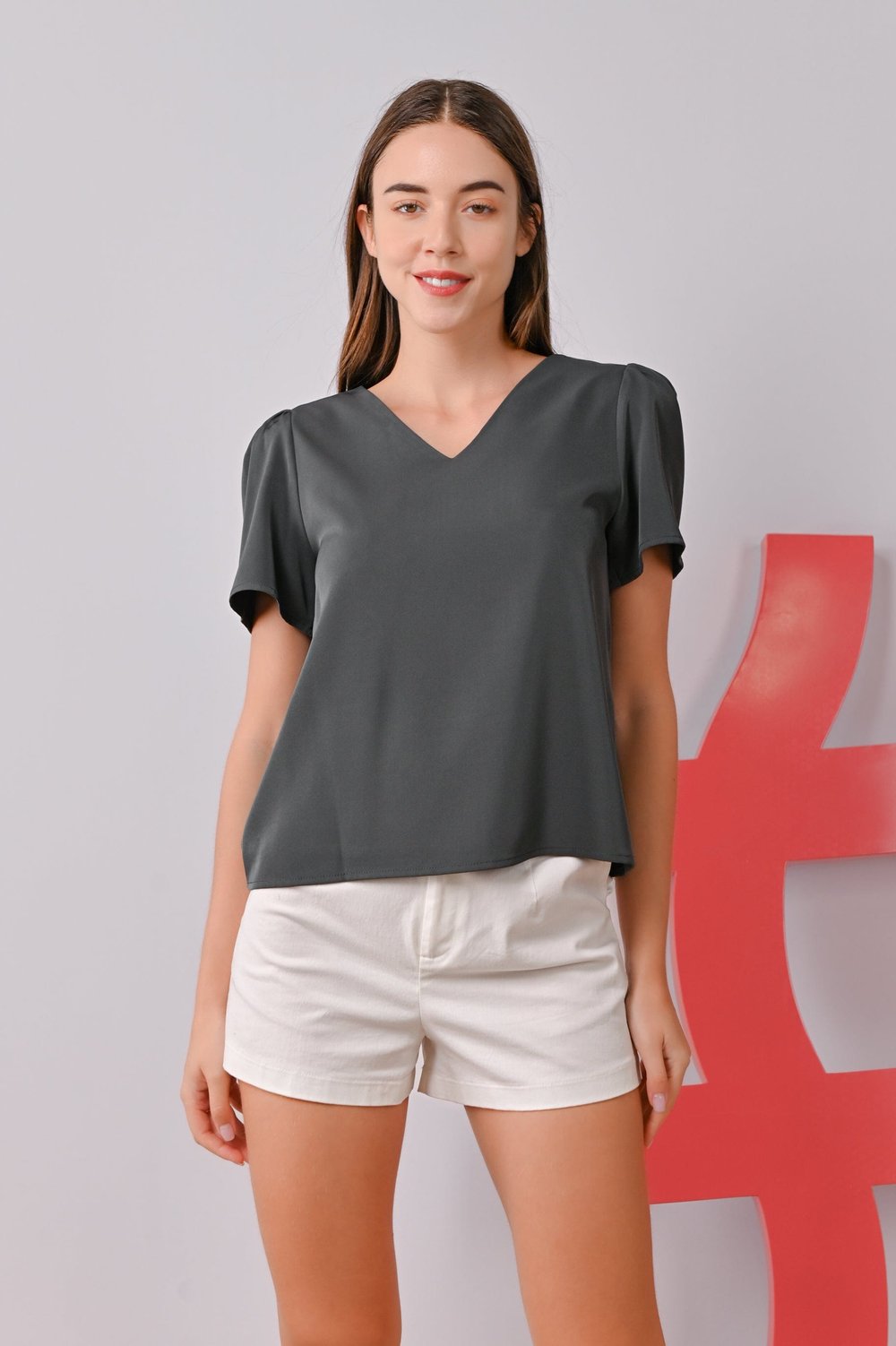 IDONA SLEEVED TOP IN GUNMETAL