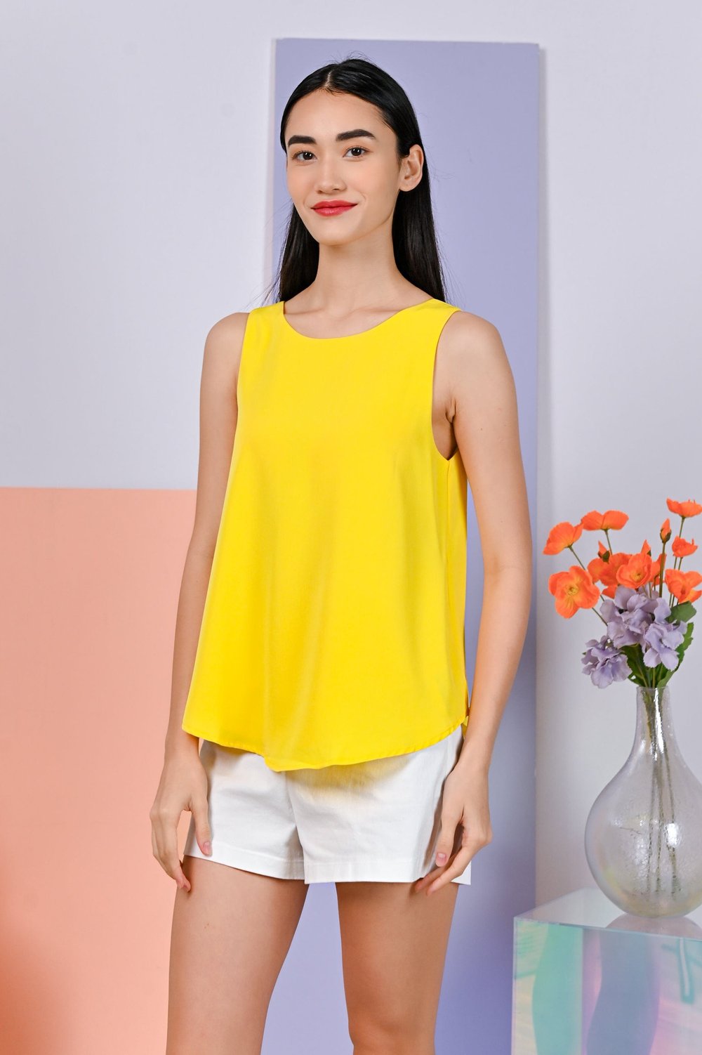 JENESIS CURVED-HEM TOP IN YELLOW