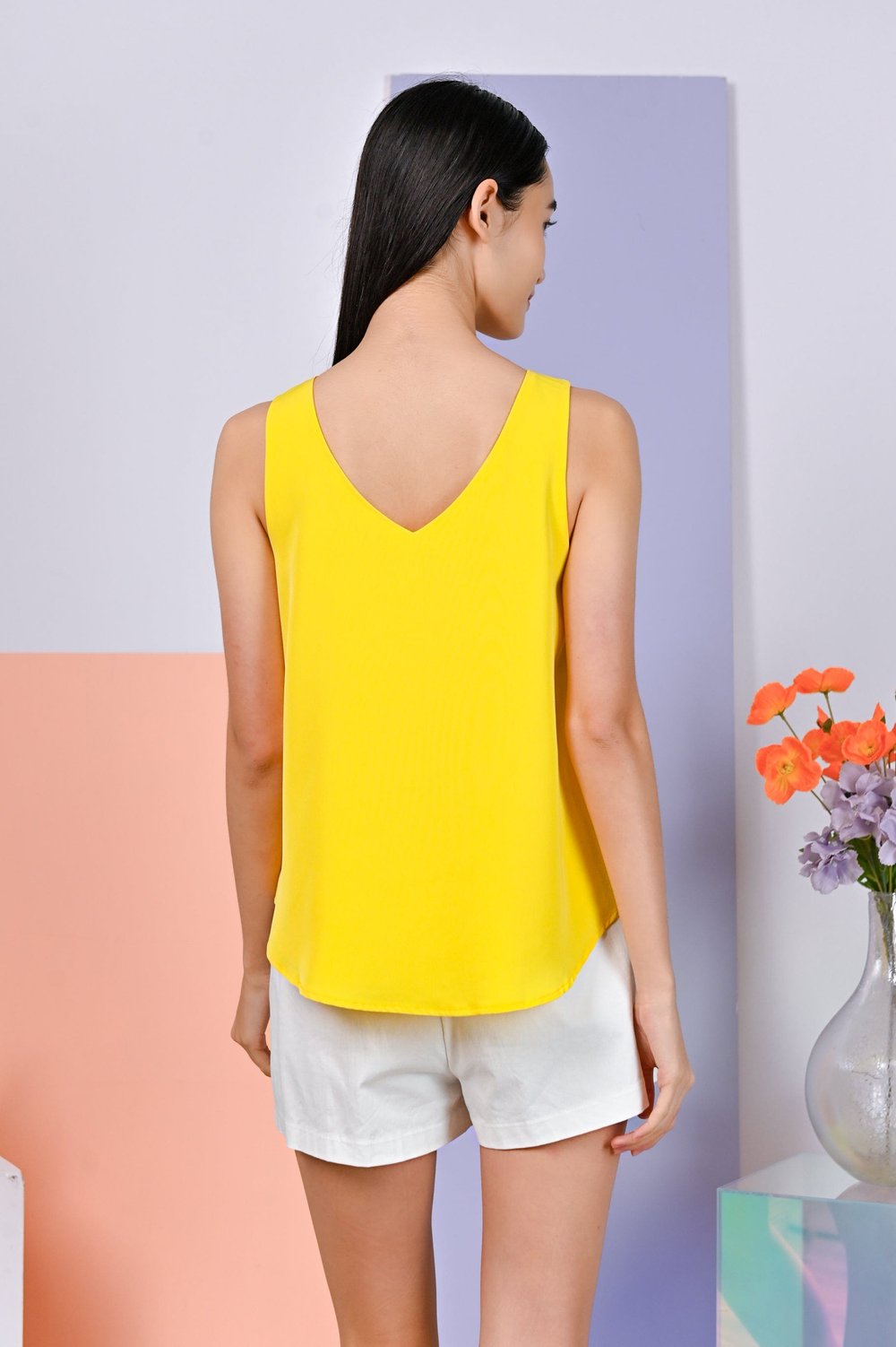 JENESIS CURVED-HEM TOP IN YELLOW