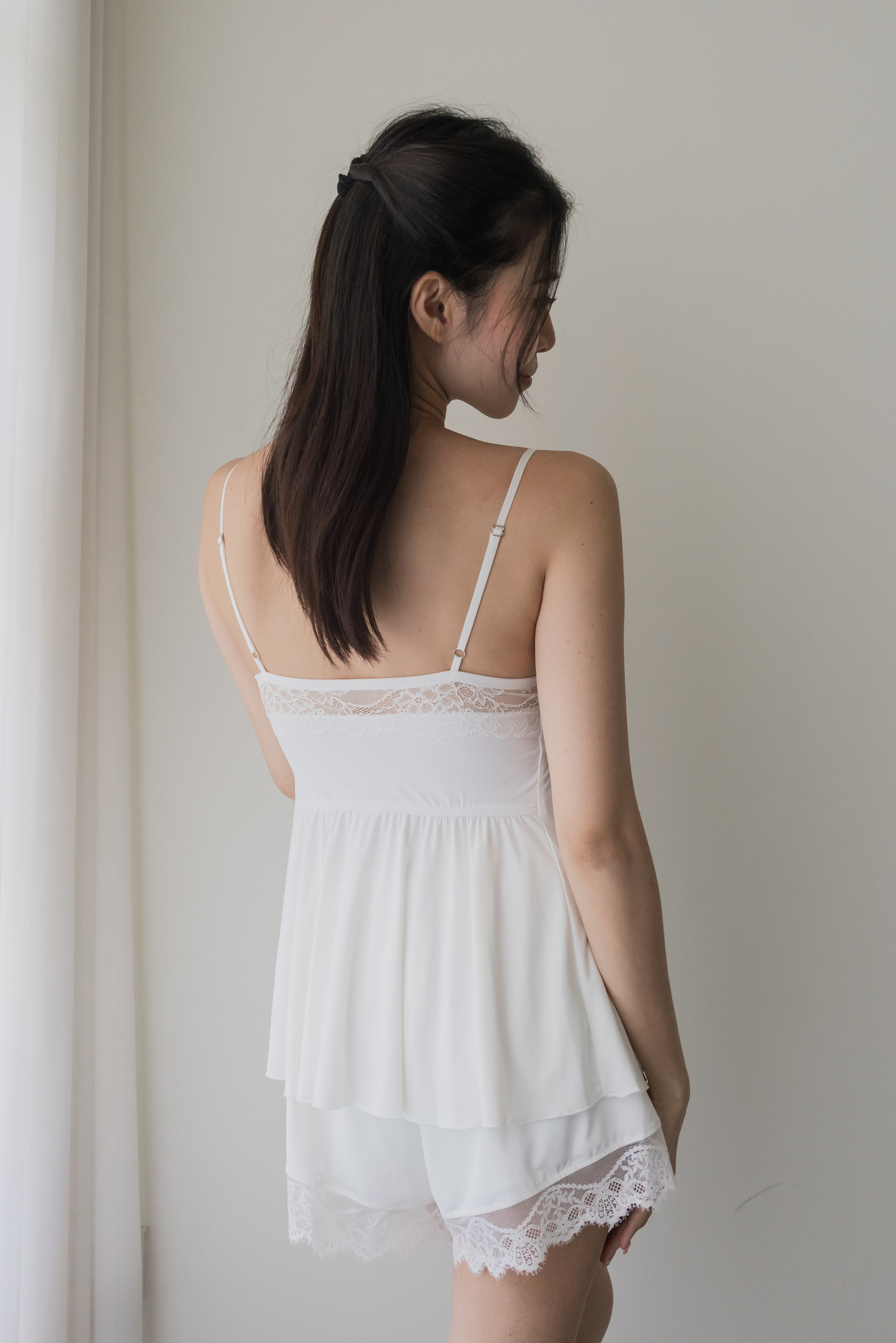 VELORA V Laced Waist 2 Pcs Set (Cloud White)
