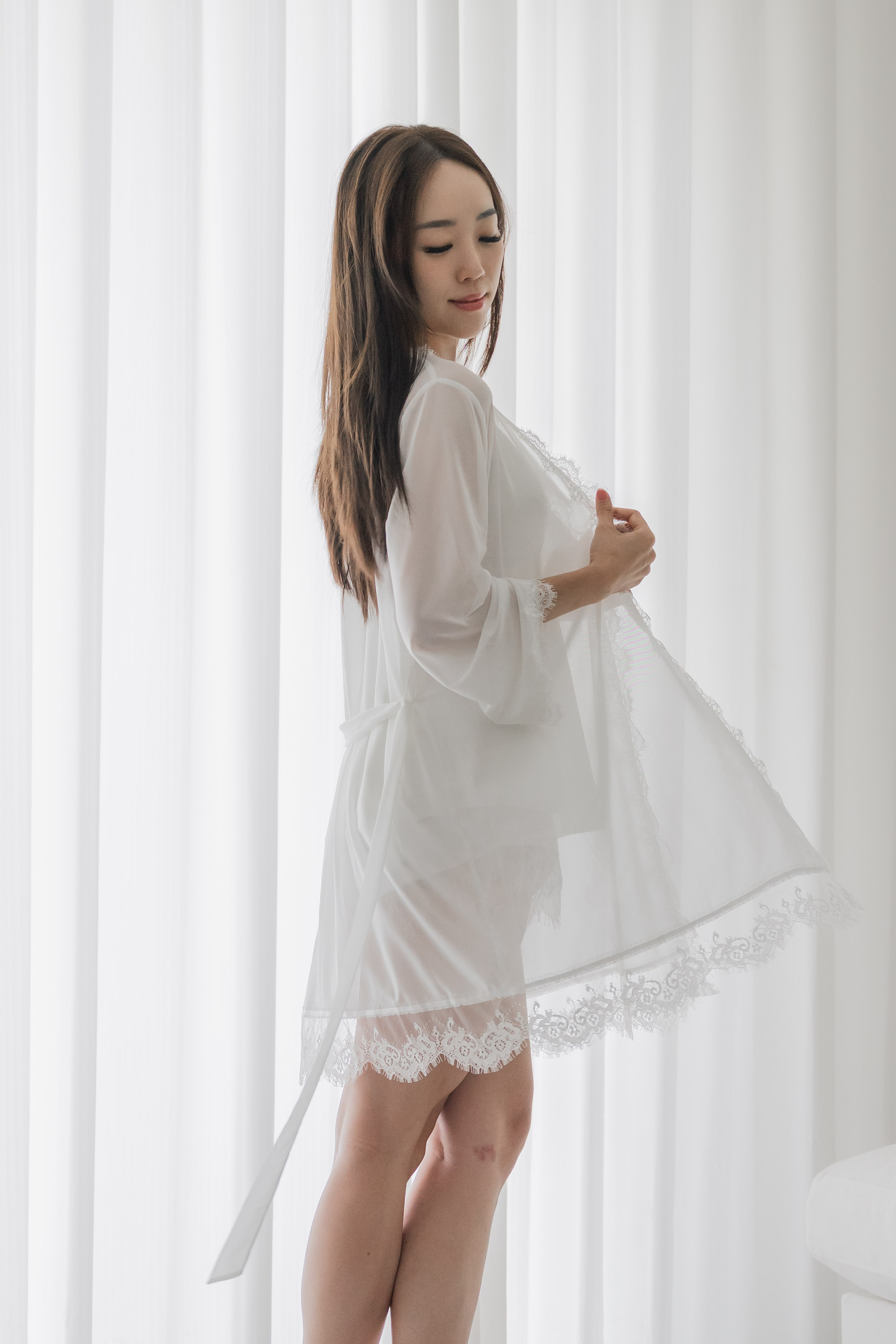SERENA Lace Robe (Cloud White)